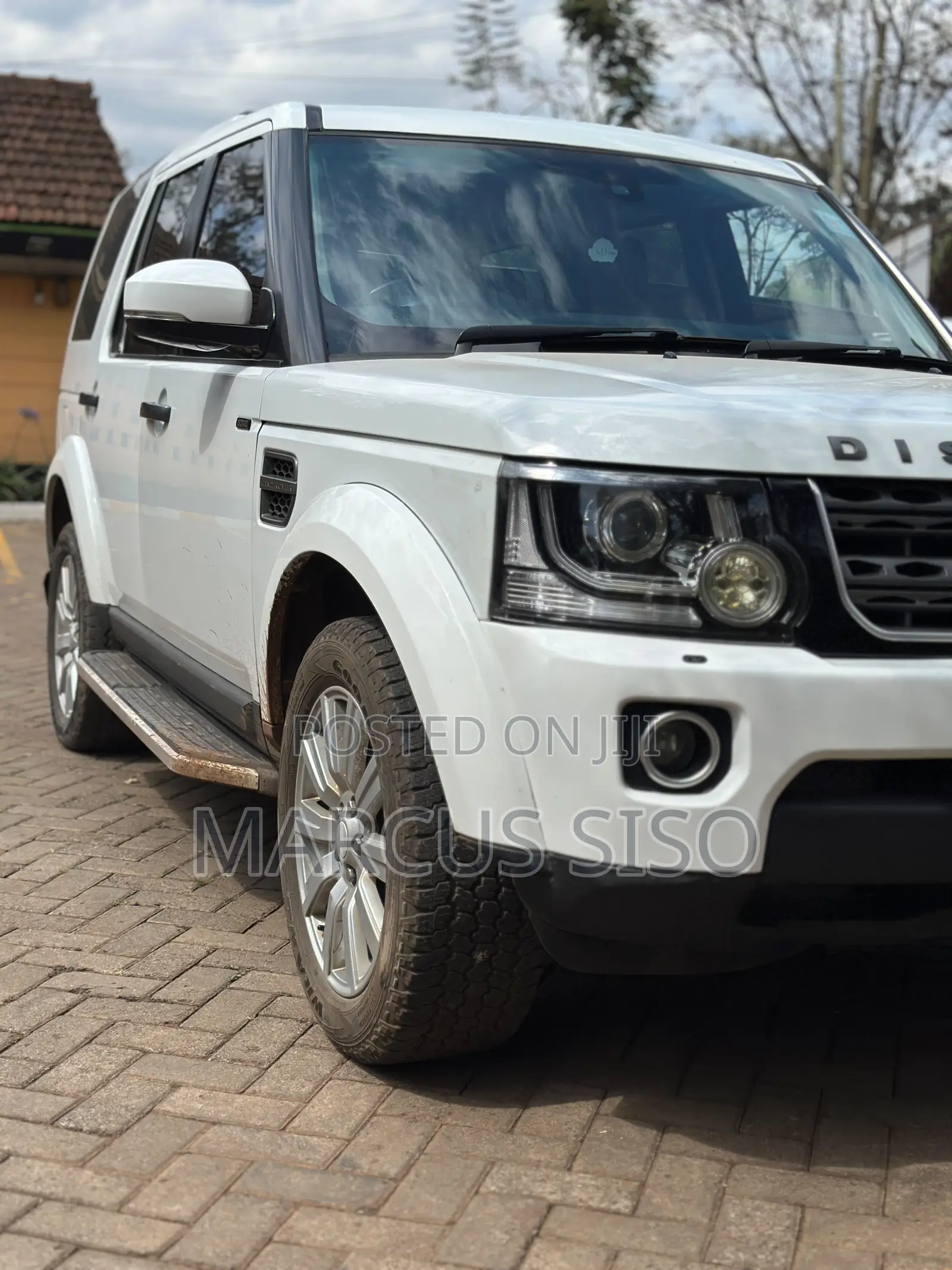 Land Rover Discovery 2015 White