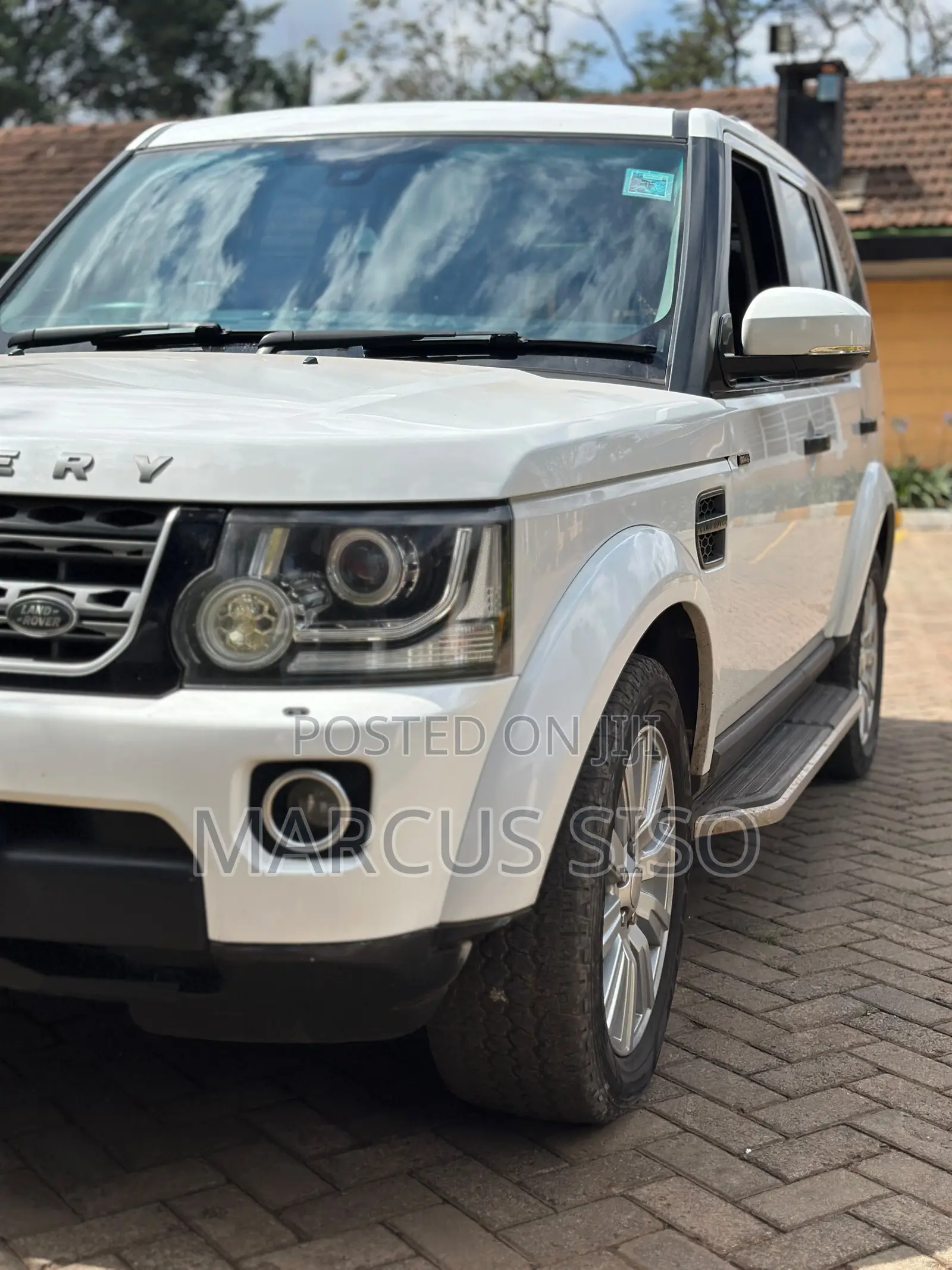 Land Rover Discovery 2015 White