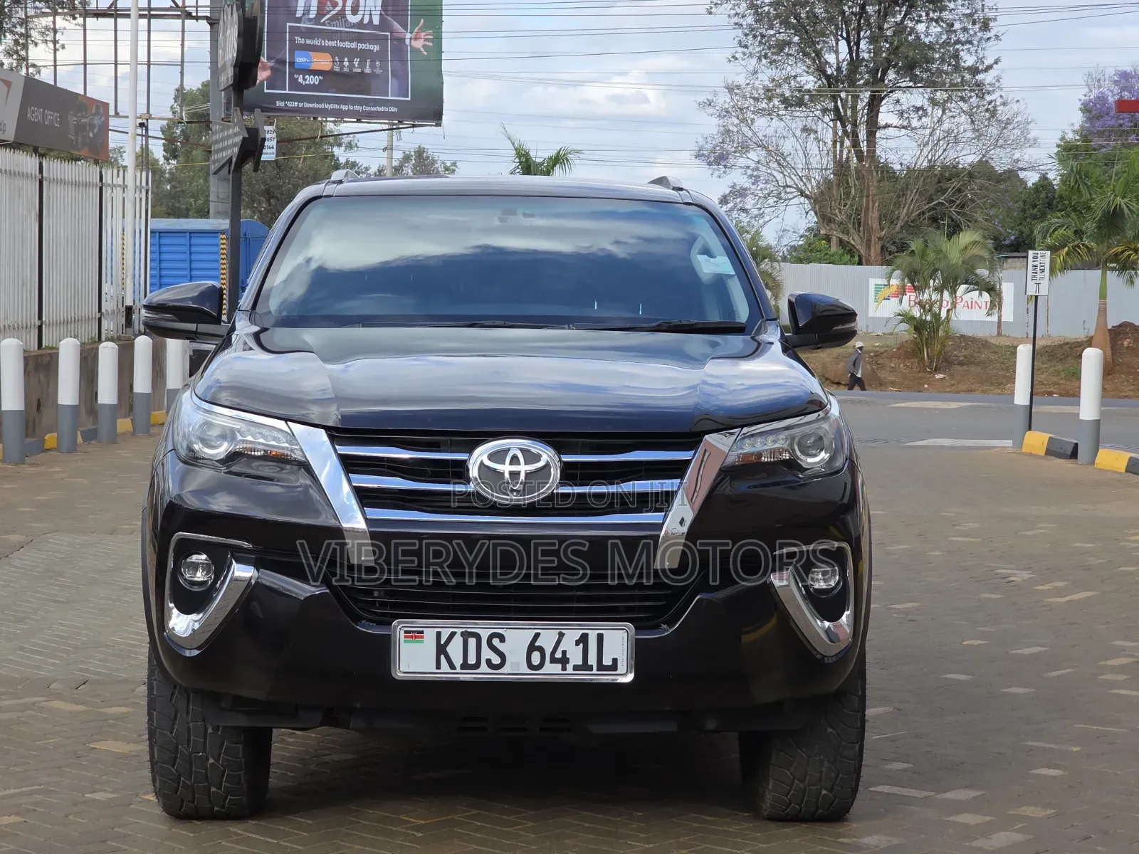 Toyota Fortuner 2018 Black