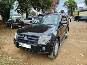 Mitsubishi Pajero 3.0 2009 Black