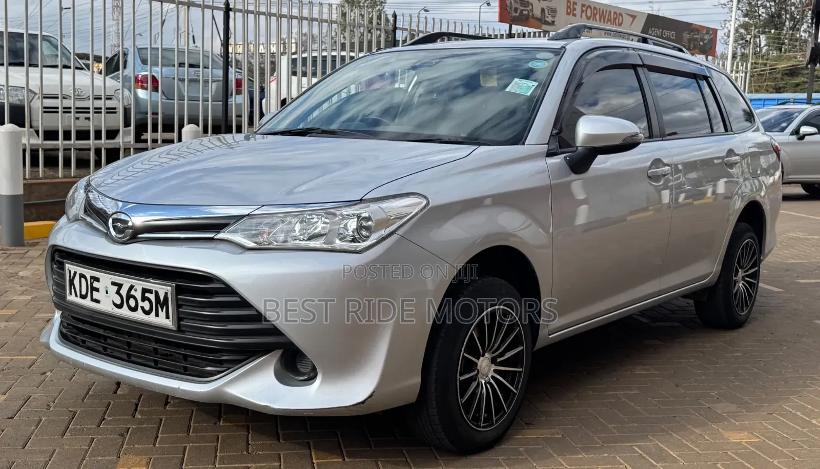 Toyota Corolla Fielder 1.5 Petrol FWD 2015 Silver