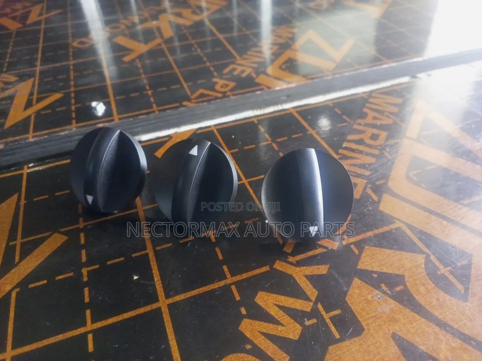 Hilux a/C Knobs