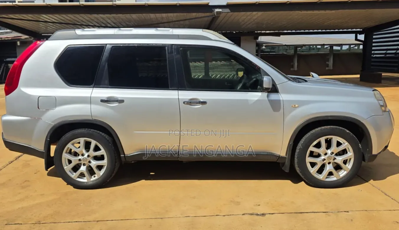Nissan X-Trail 2013 Silver