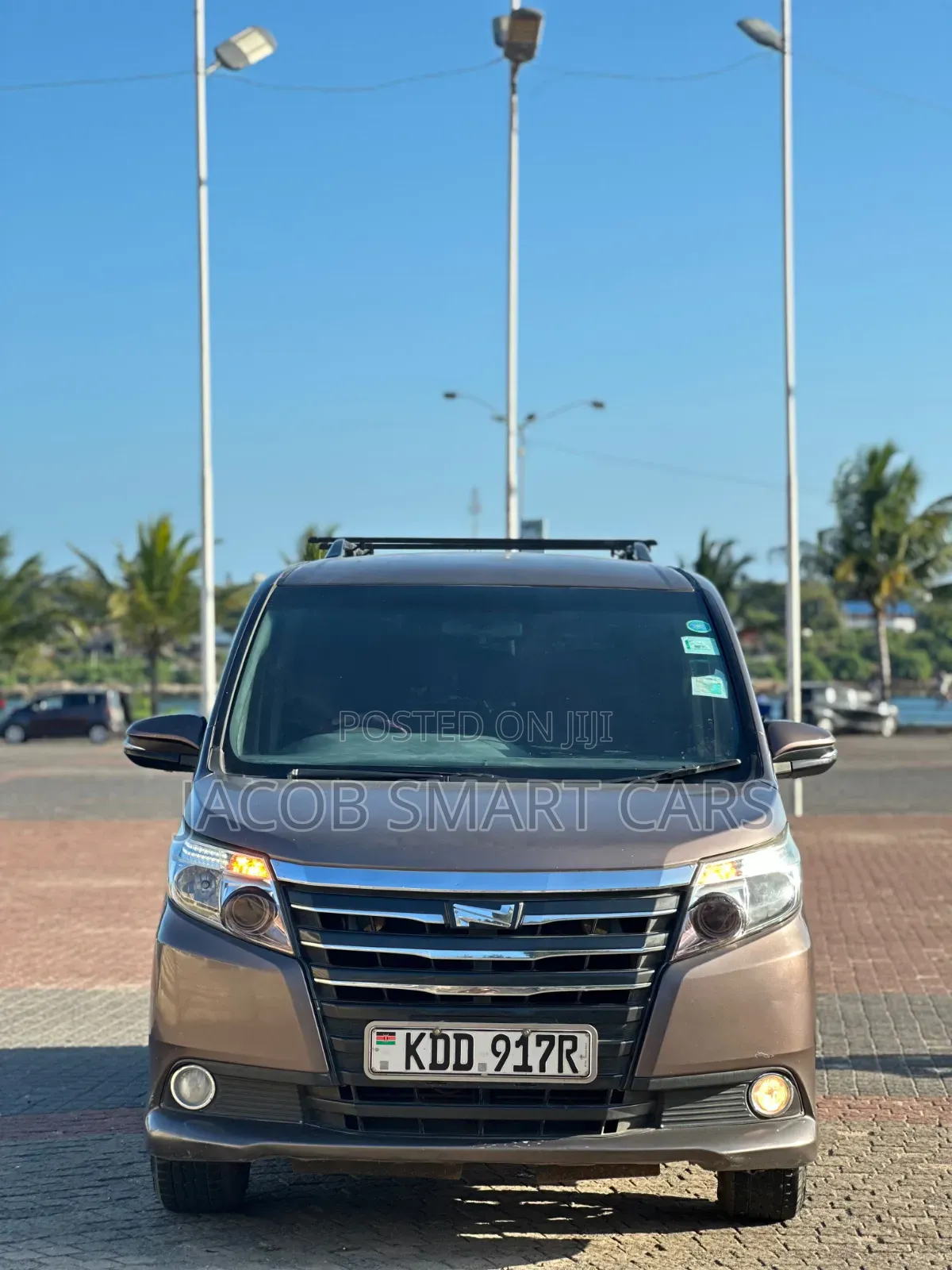 Toyota Noah 2014 Gray