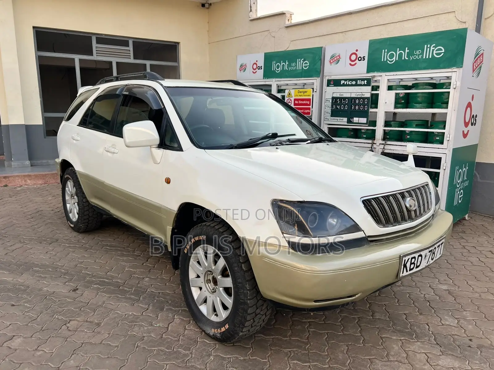 Toyota Harrier 2005 White