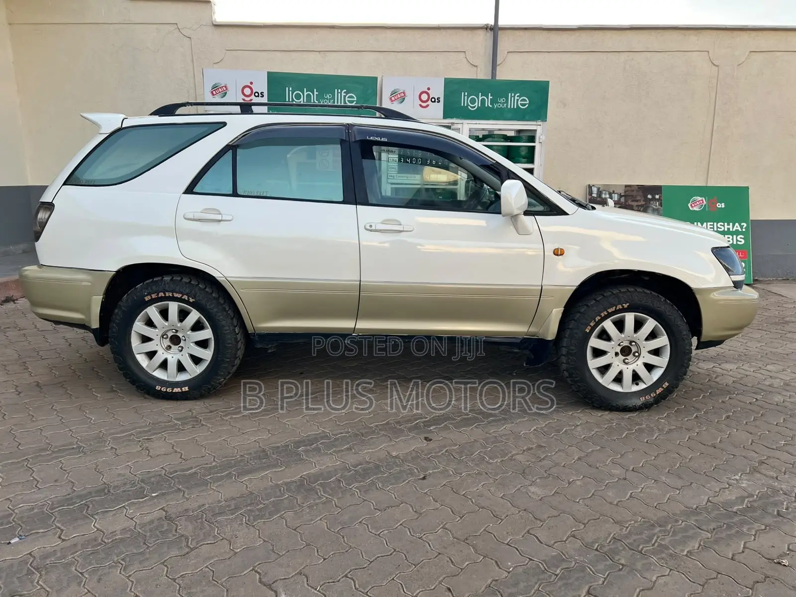 Toyota Harrier 2005 White