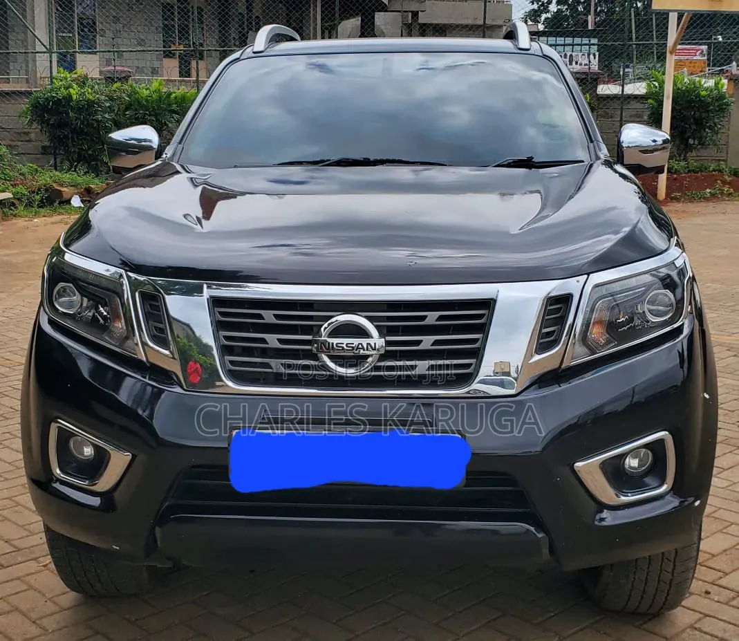 Nissan DoubleCab 2019 Black