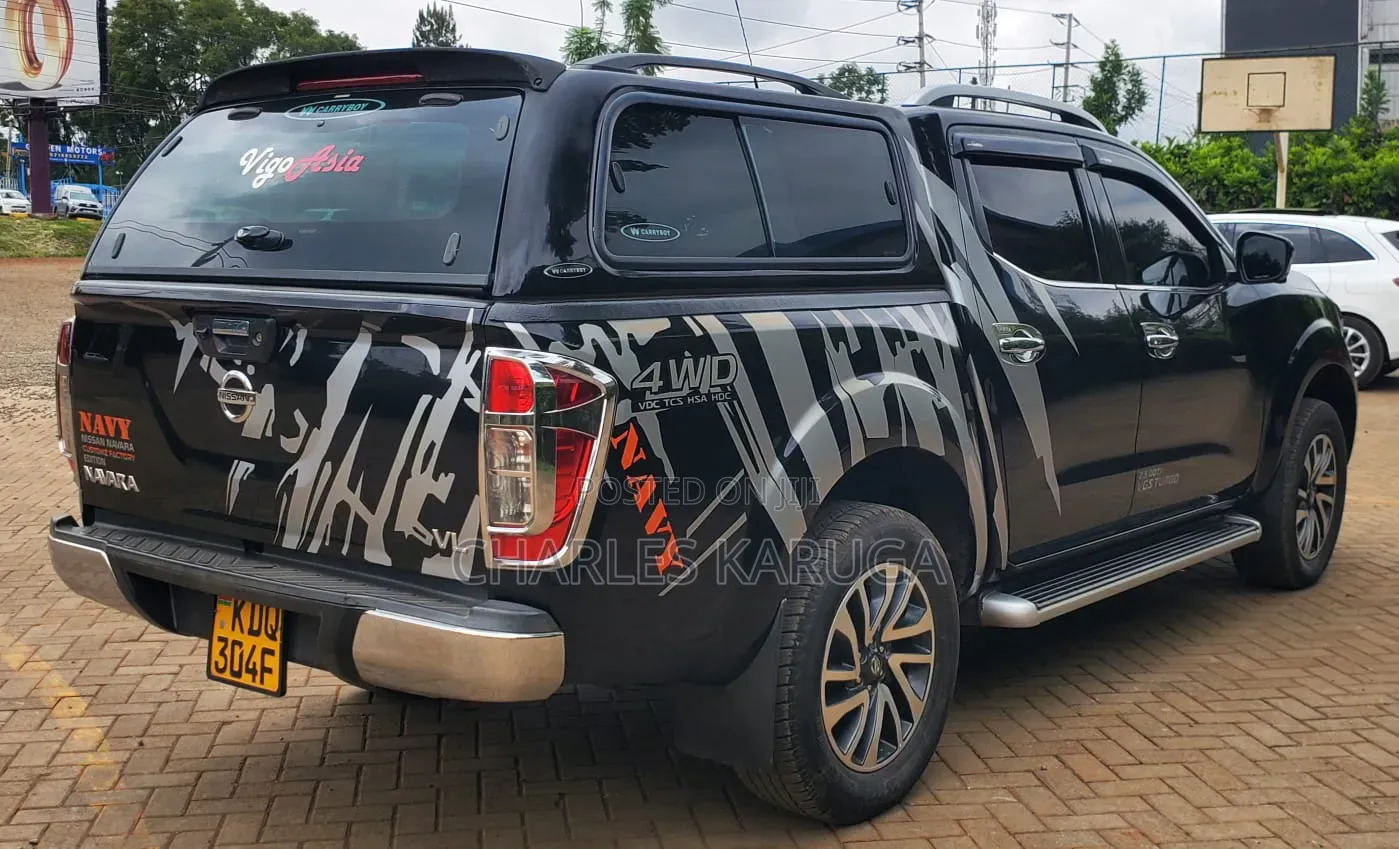 Nissan DoubleCab 2019 Black