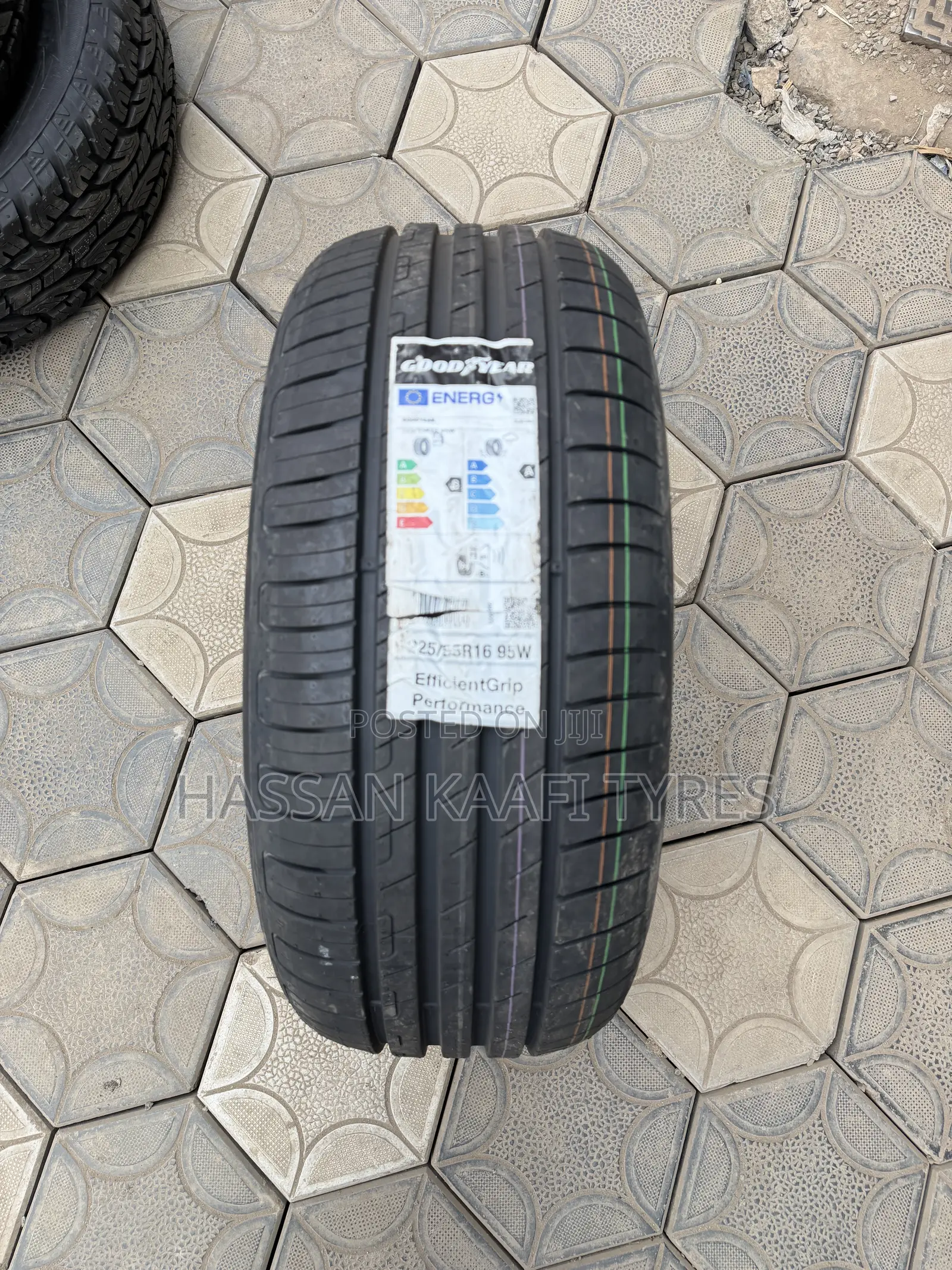 225/55r16 Goodyear Tyre