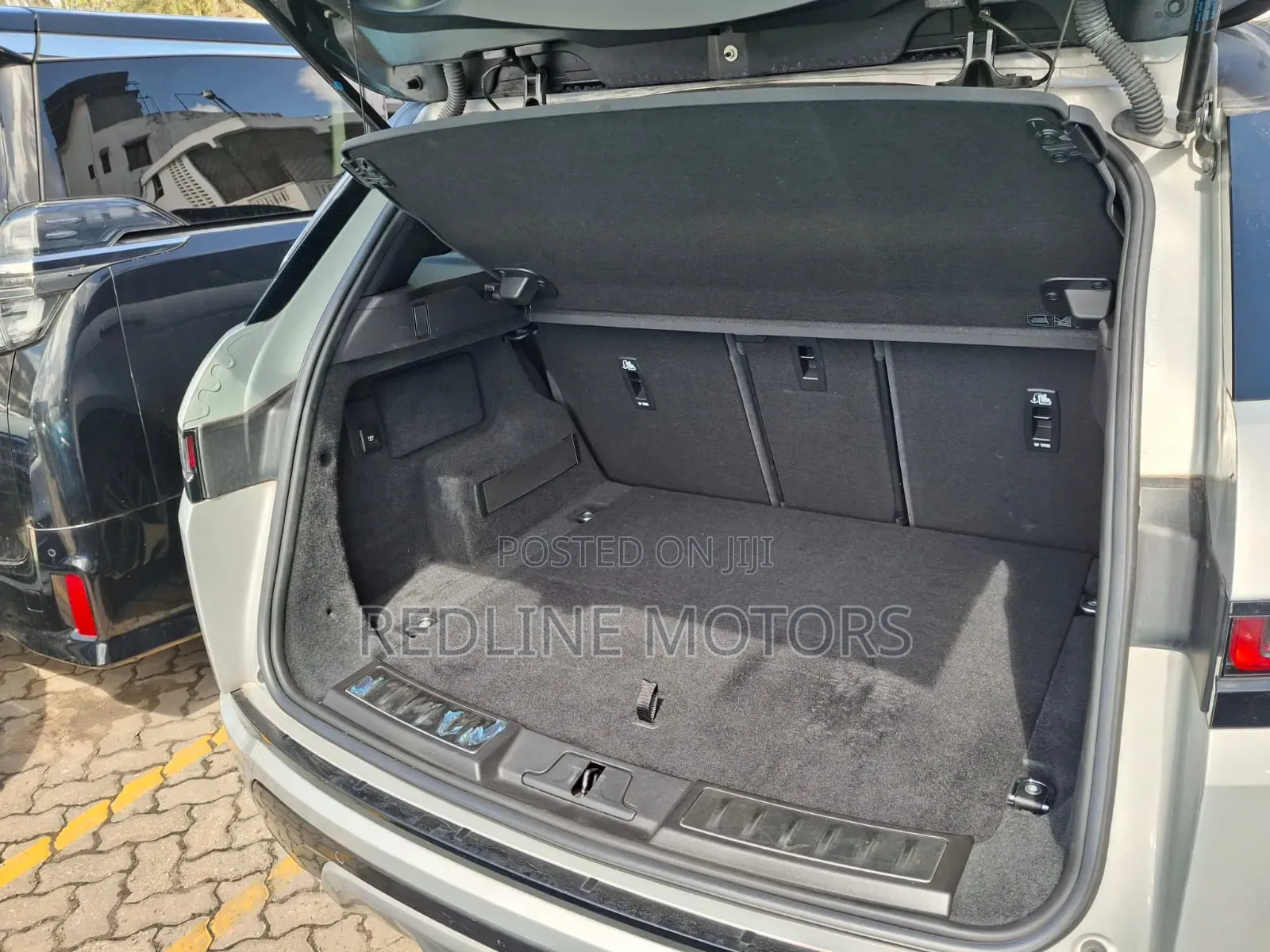 Land Rover Range Rover Evoque HSE Dynamic 4x4 5-Door 2019 Beige