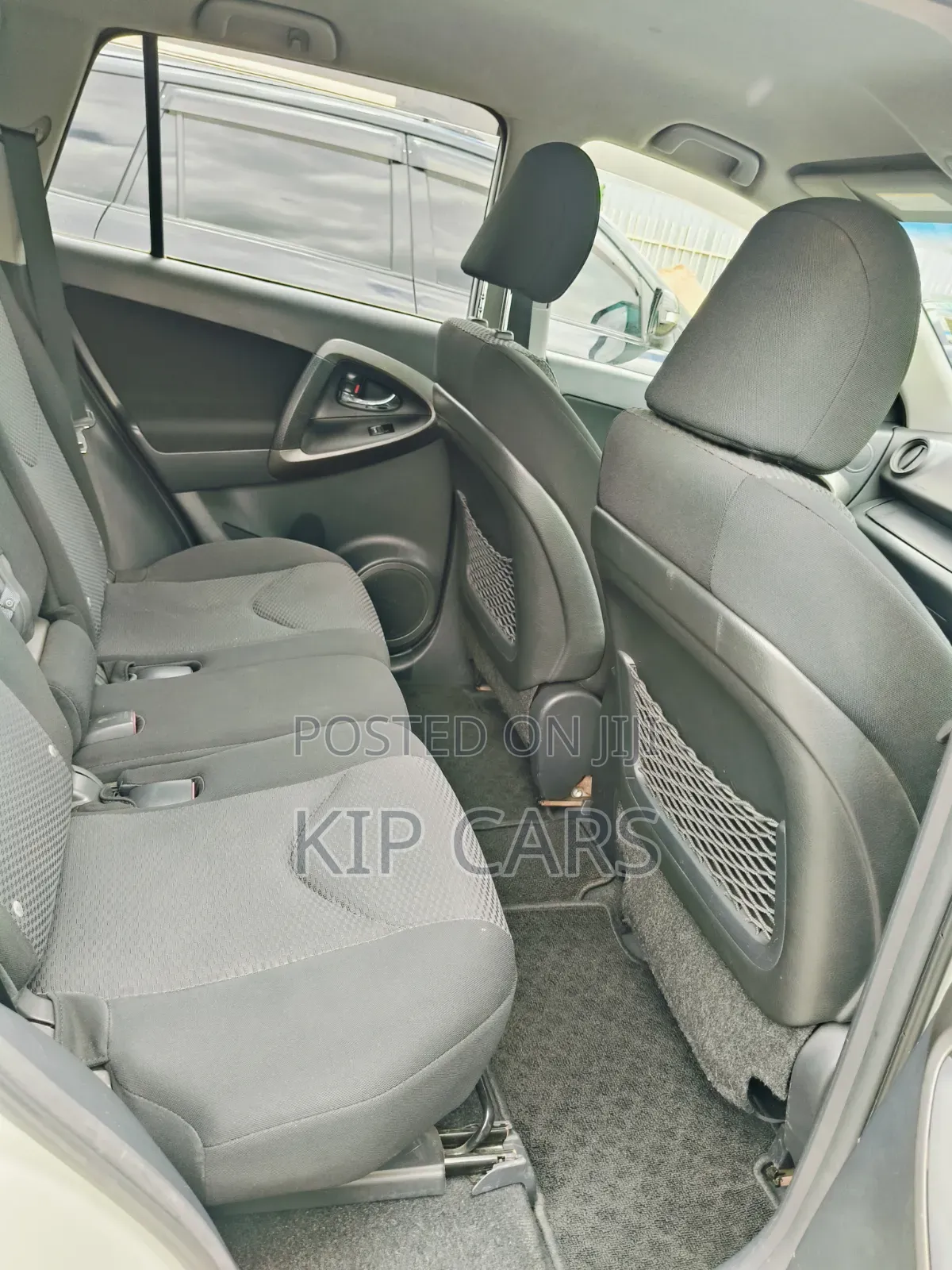 Toyota RAV4 2.5 2011 White