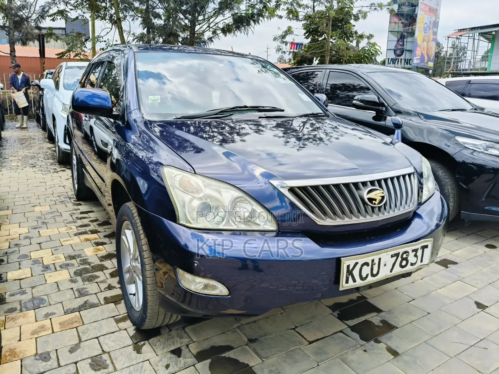 Toyota Harrier 240G 2012 Blue