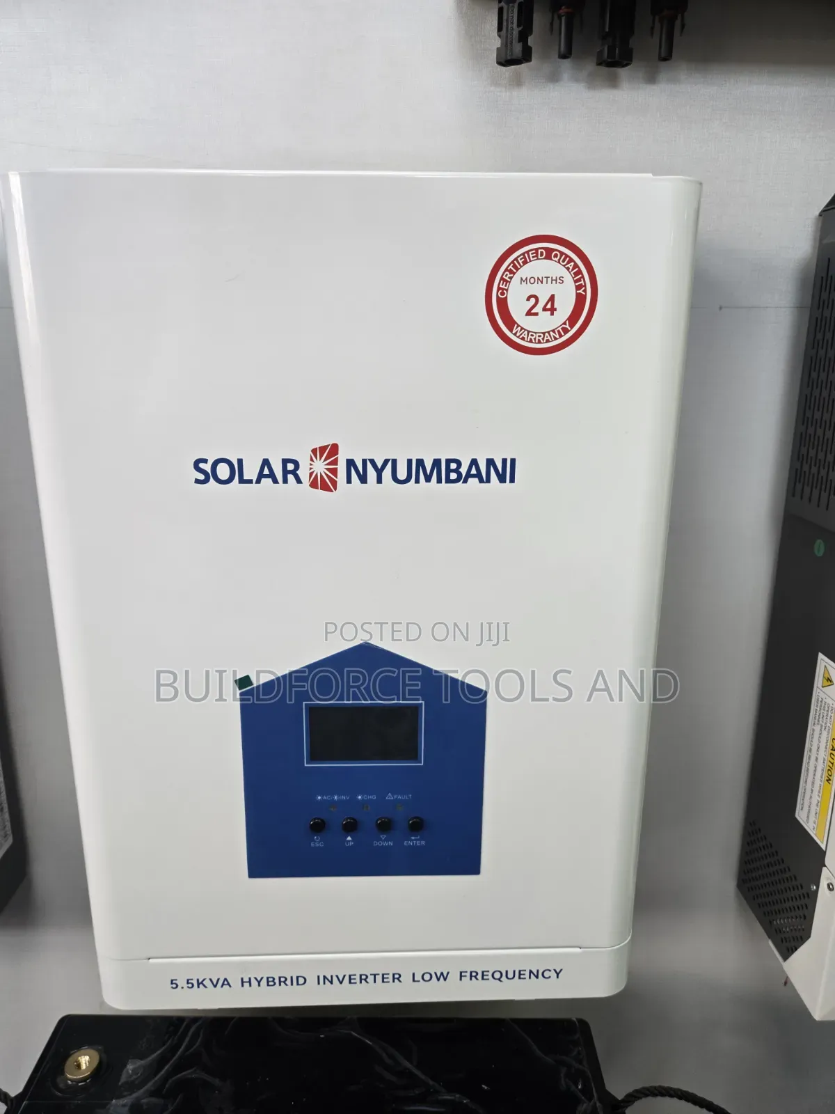Solar Nyumbani UD5048AM 5.5KVA 48V Low Frequency Hybrid Inverter