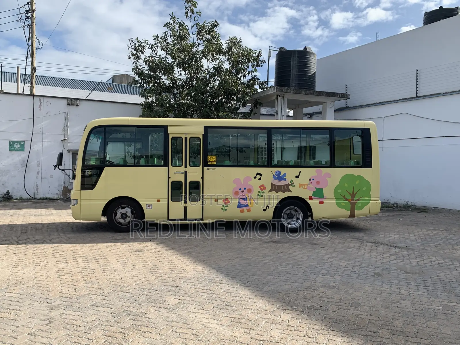 Isuzu NMR 2019 Yellow