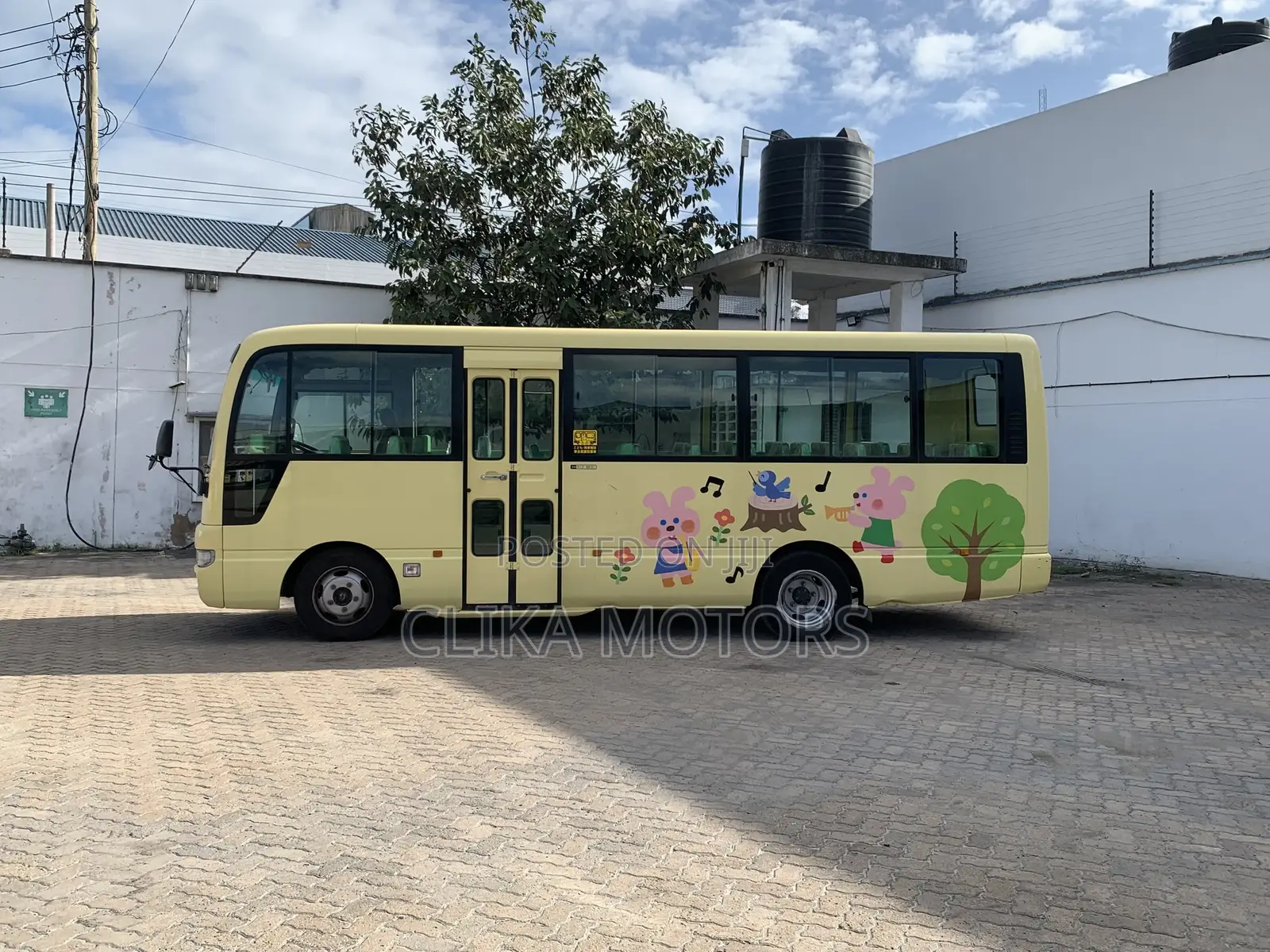 Isuzu NMR 2019 Yellow