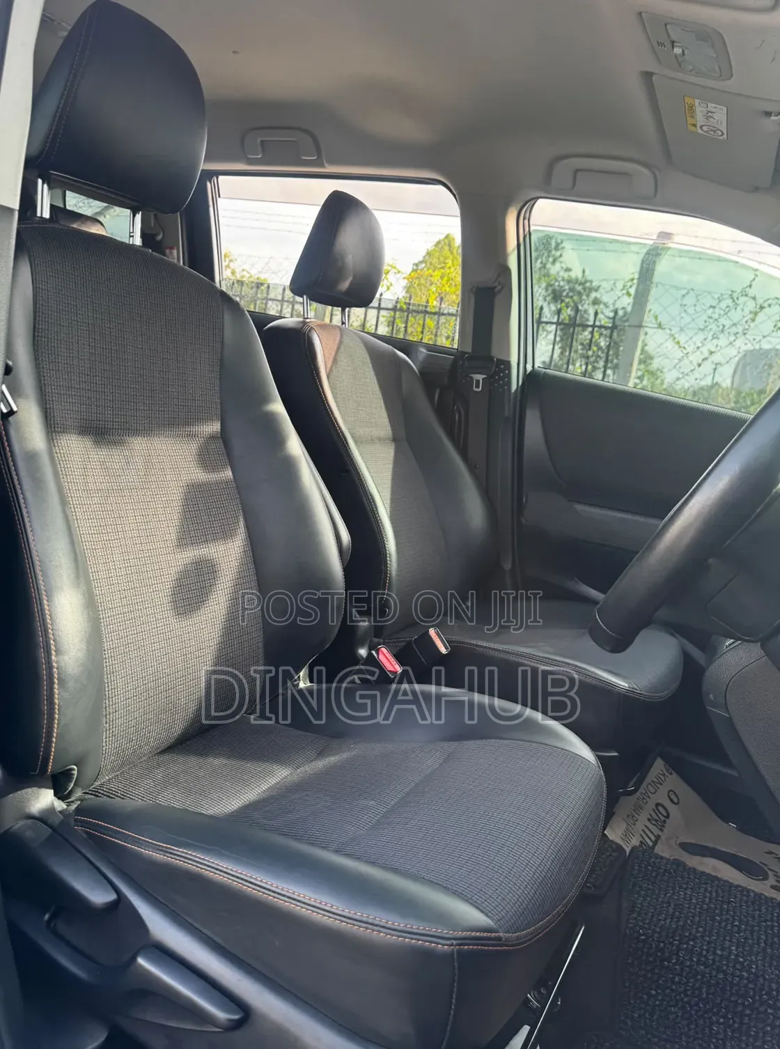 Toyota Sienta 2018 Maroon