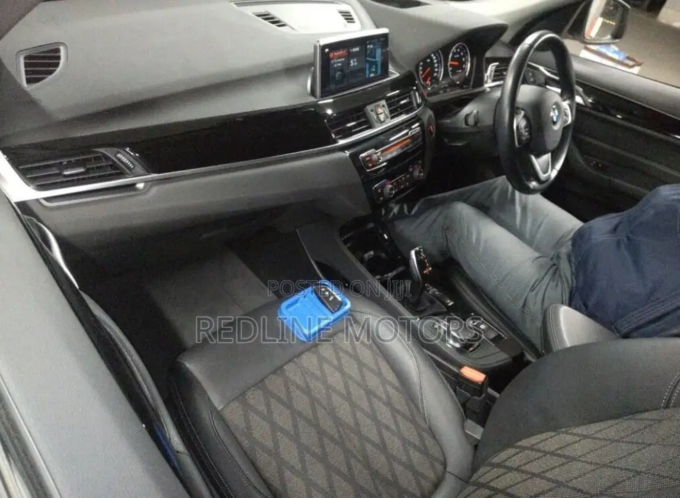 BMW X1 xDrive28i AWD 2019 Off white