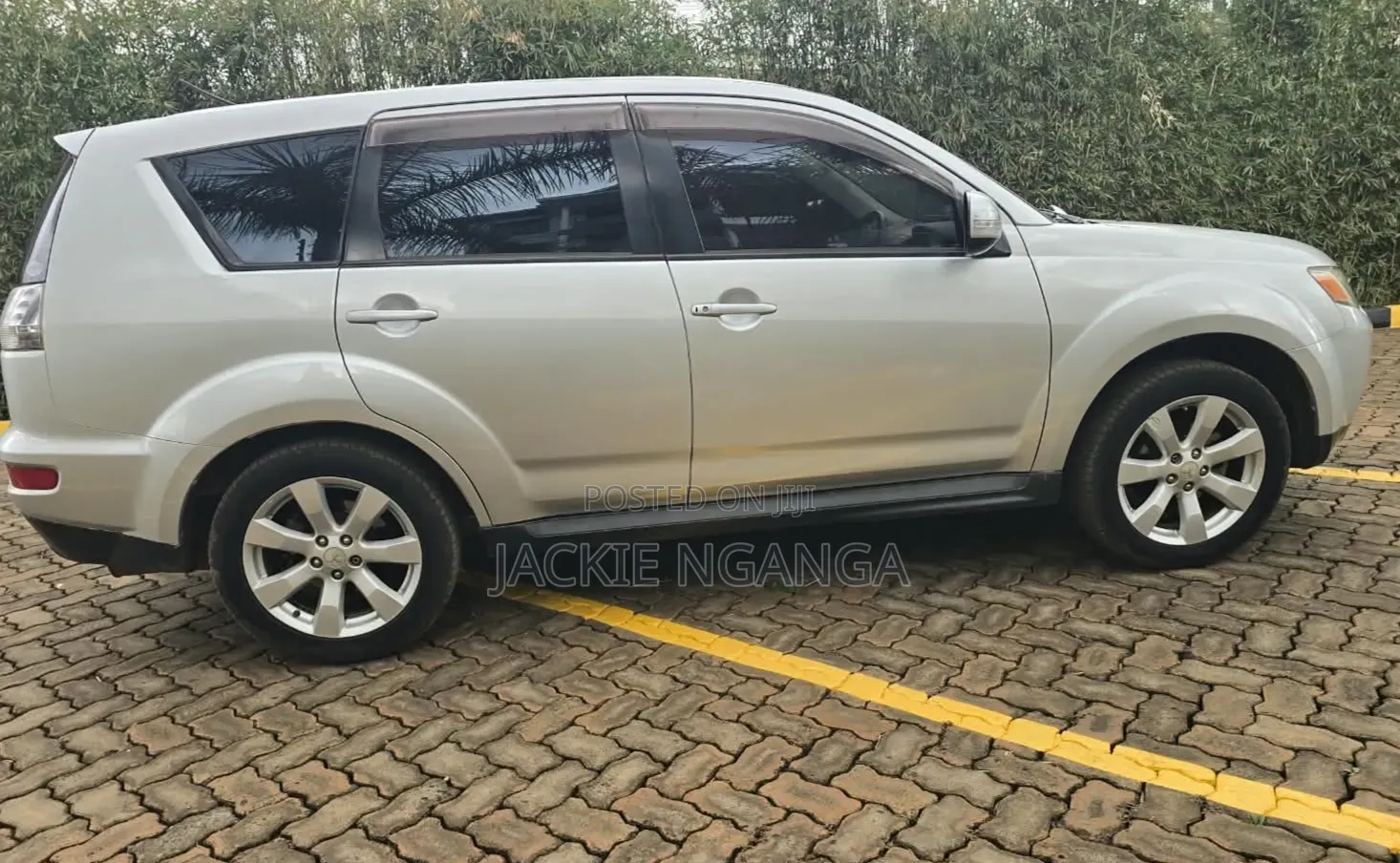 Mitsubishi Outlander 2012 Silver