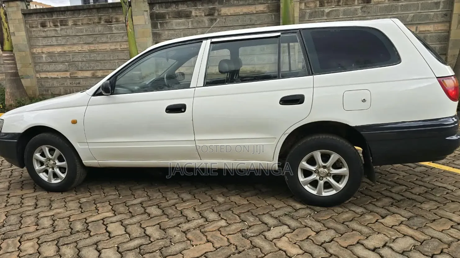 Toyota Caldina 2001 White