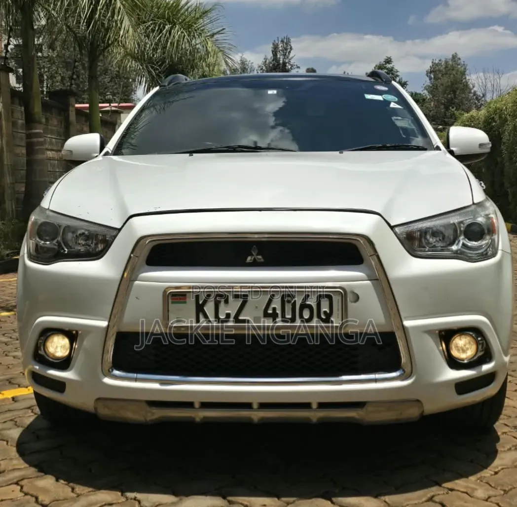 Mitsubishi RVR 2013 White