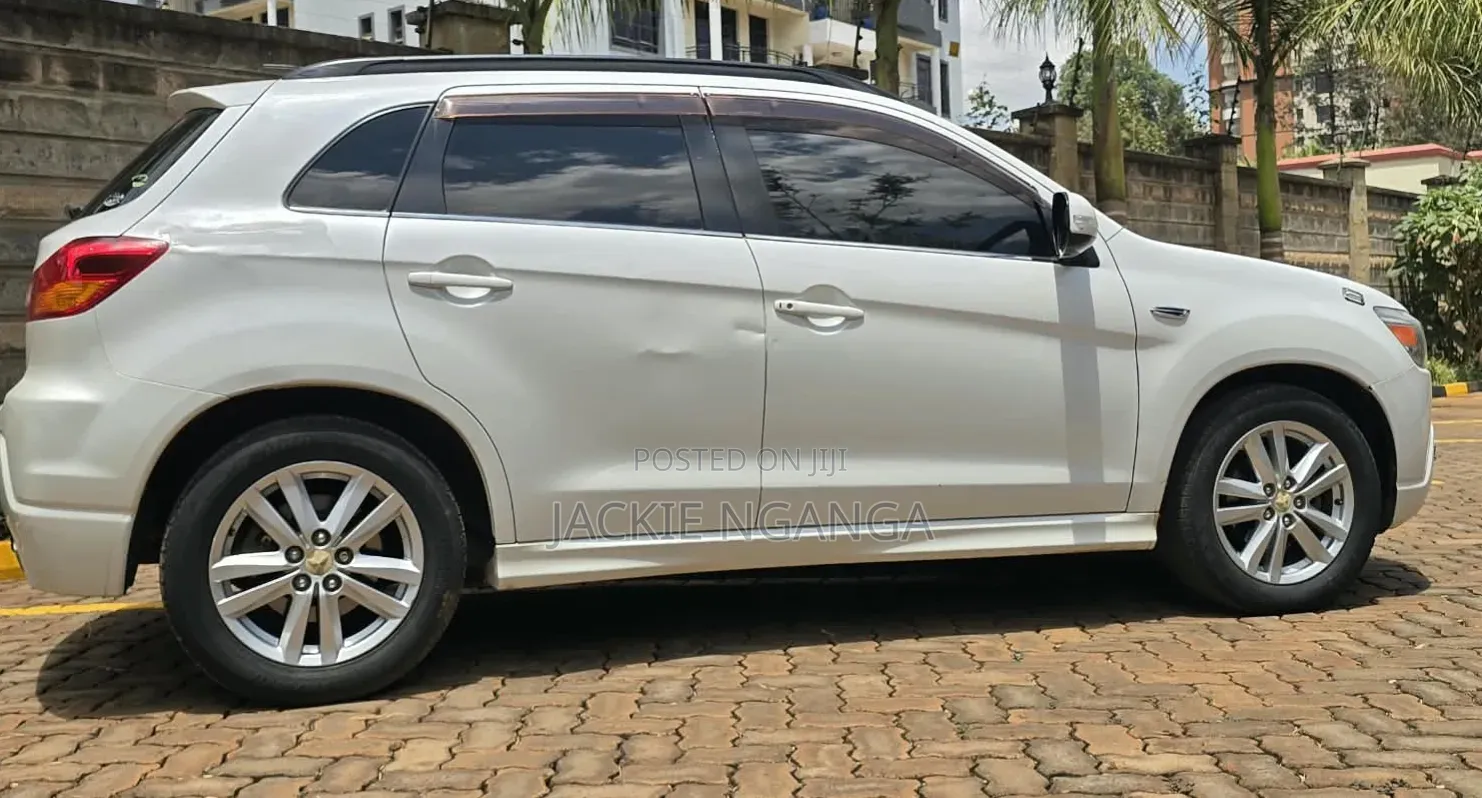 Mitsubishi RVR 2013 White