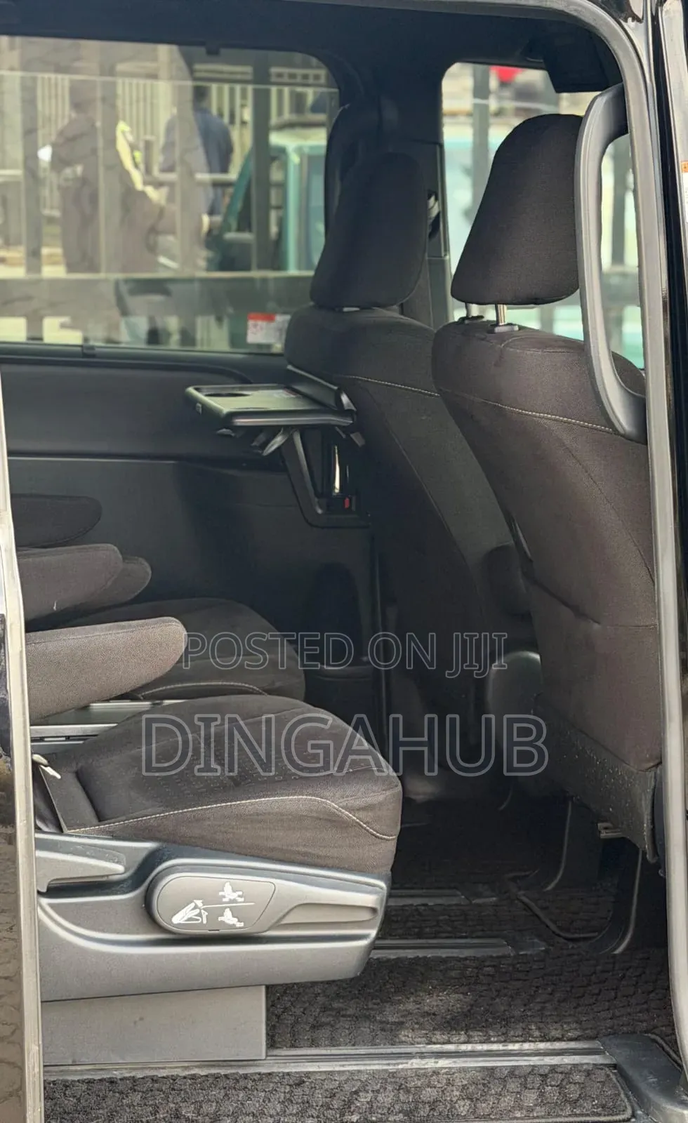 Toyota Noah 2.0 FWD (7 Seater) 2019 Black