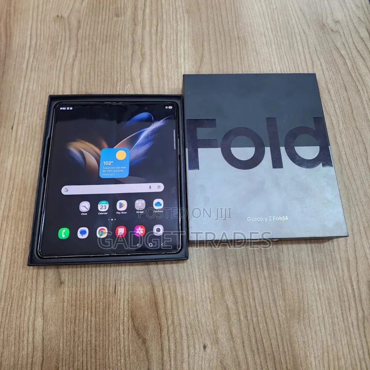 Samsung Galaxy Z Fold4 1 TB Gold