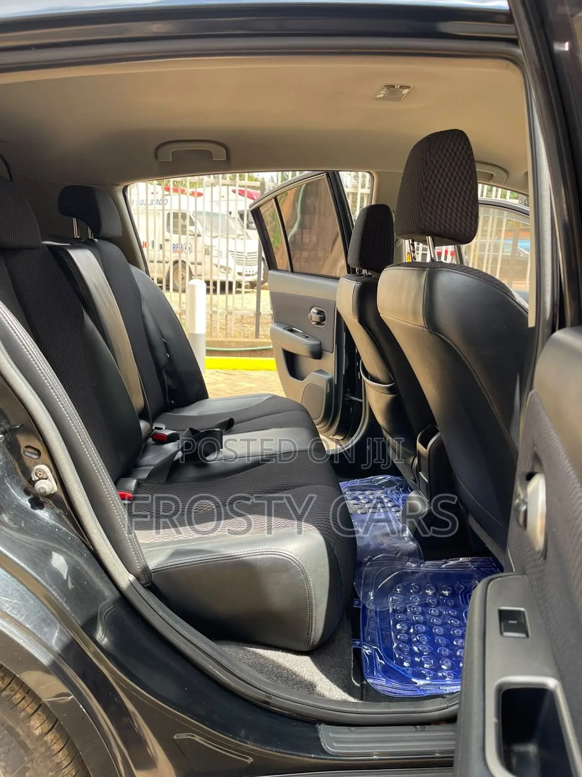Nissan Tiida 2012 Black