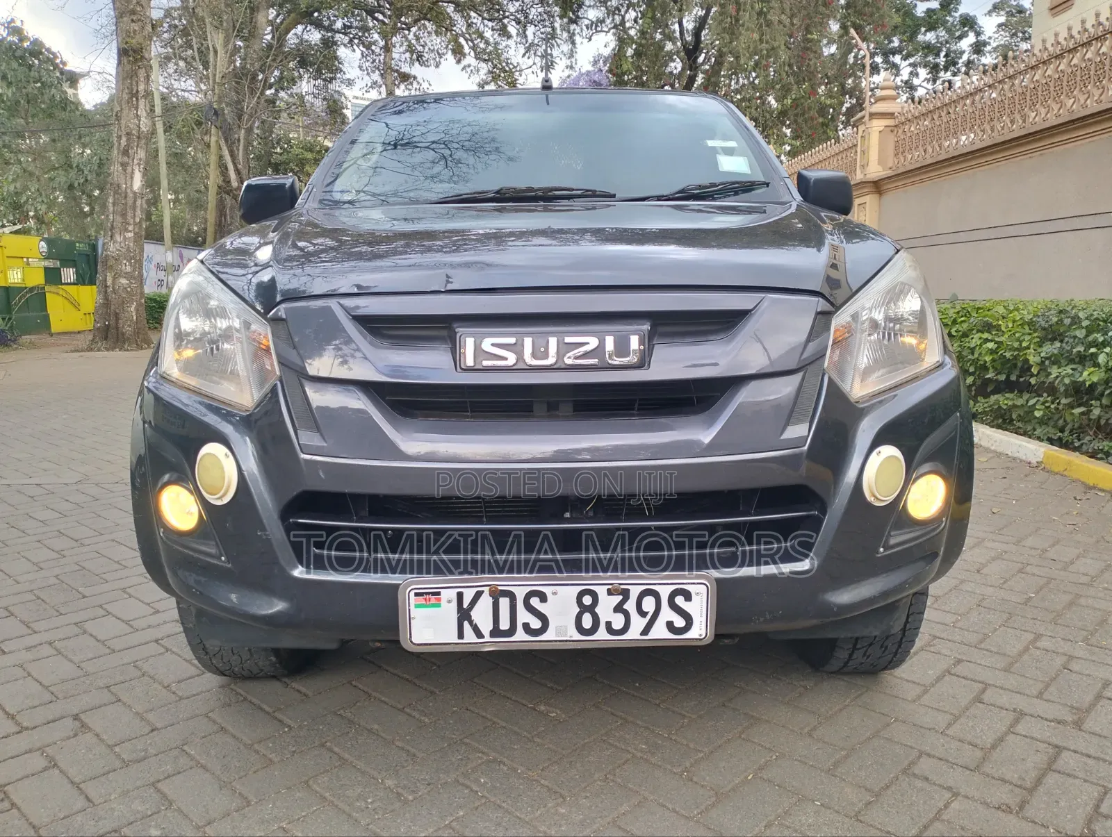 Isuzu D-MAX 2025 Gray