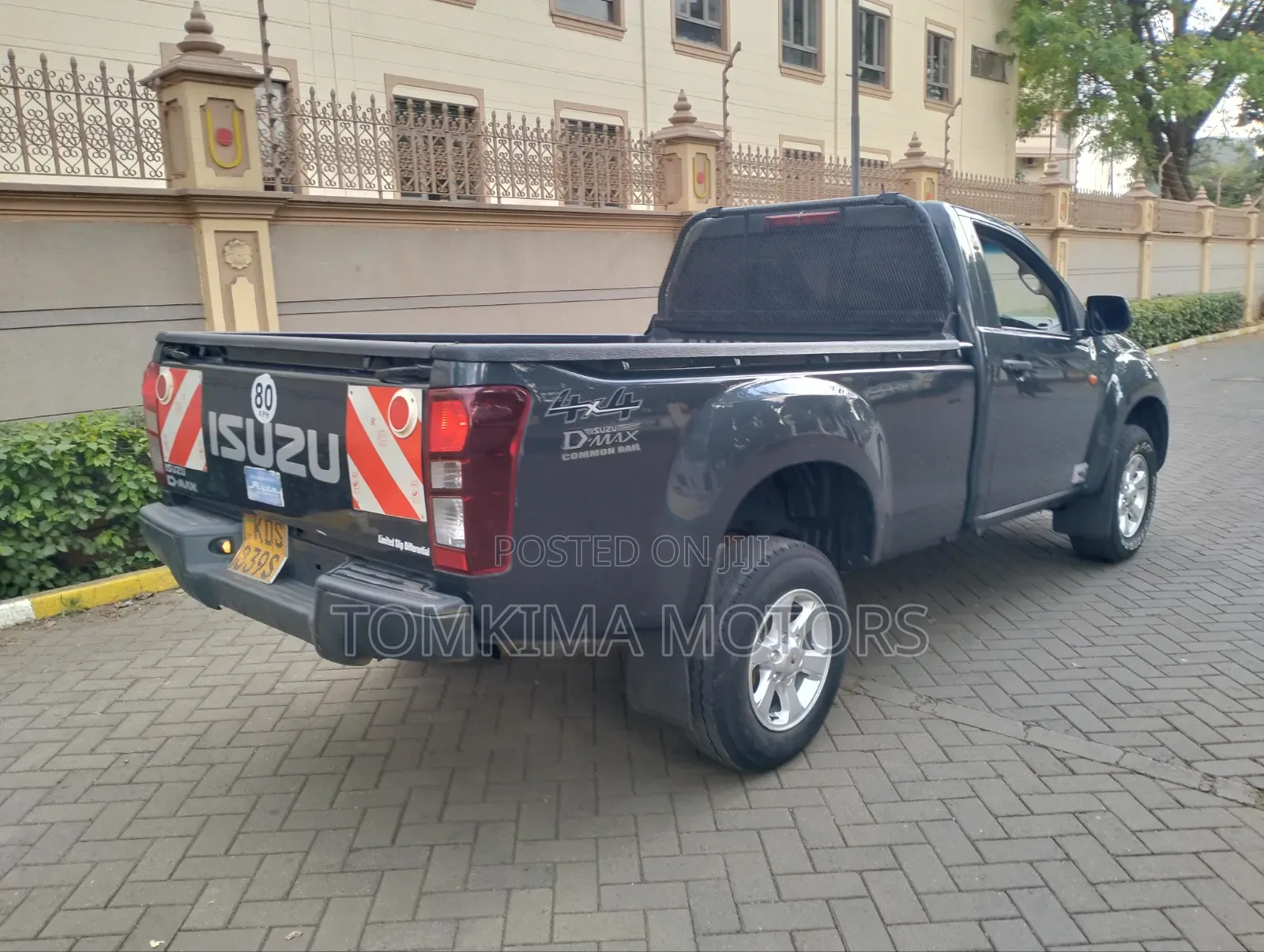 Isuzu D-MAX 2025 Gray
