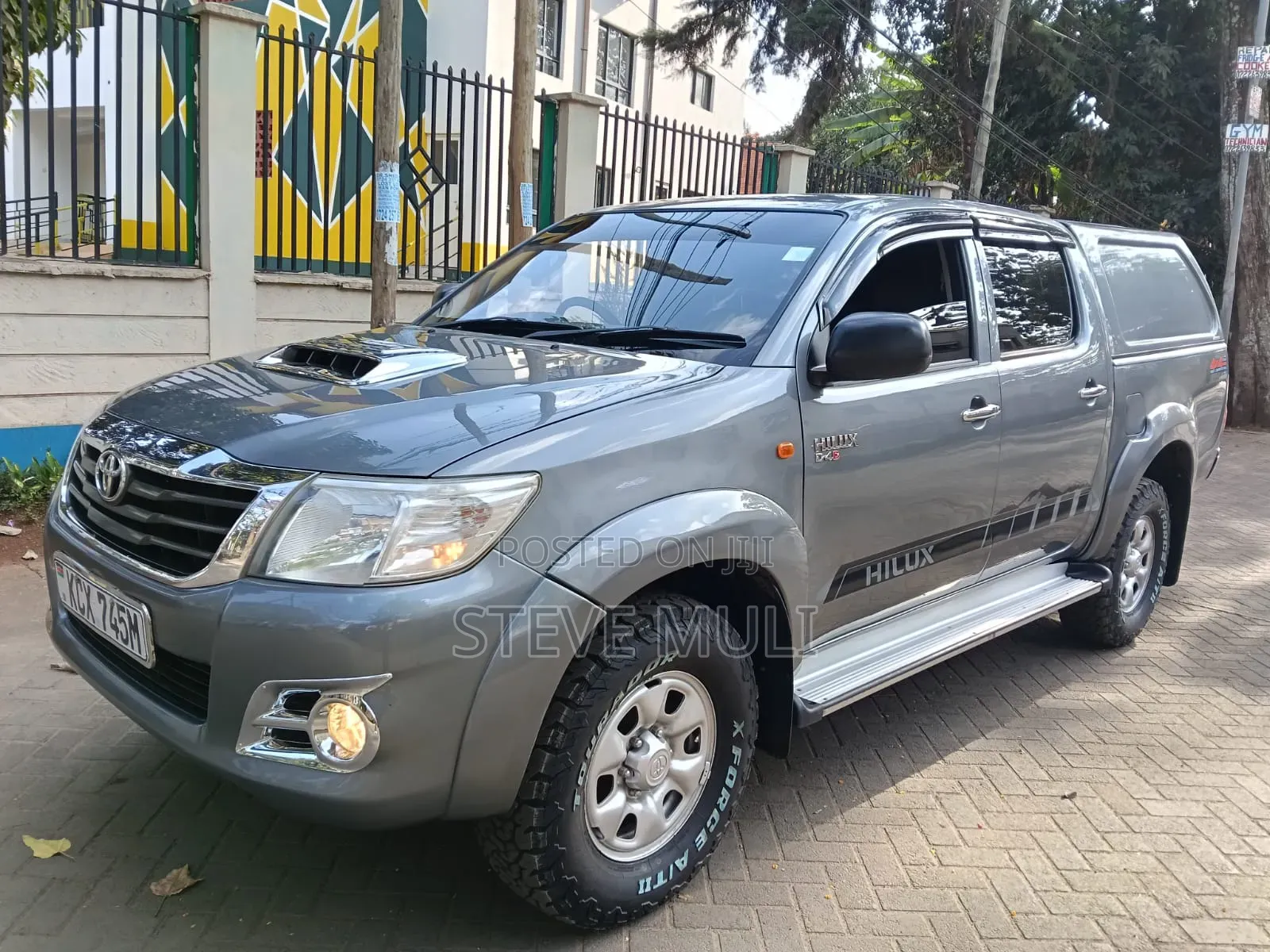 Toyota Hilux 2011 Gray