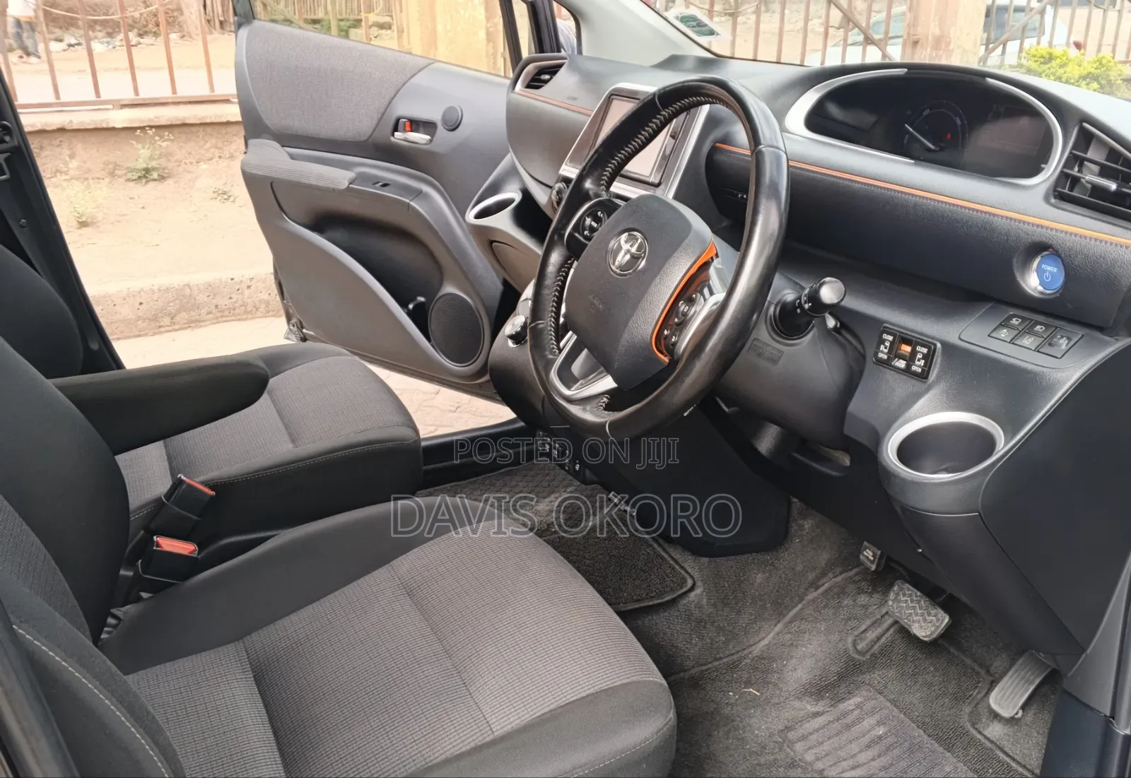 Toyota Sienta 2019 Black