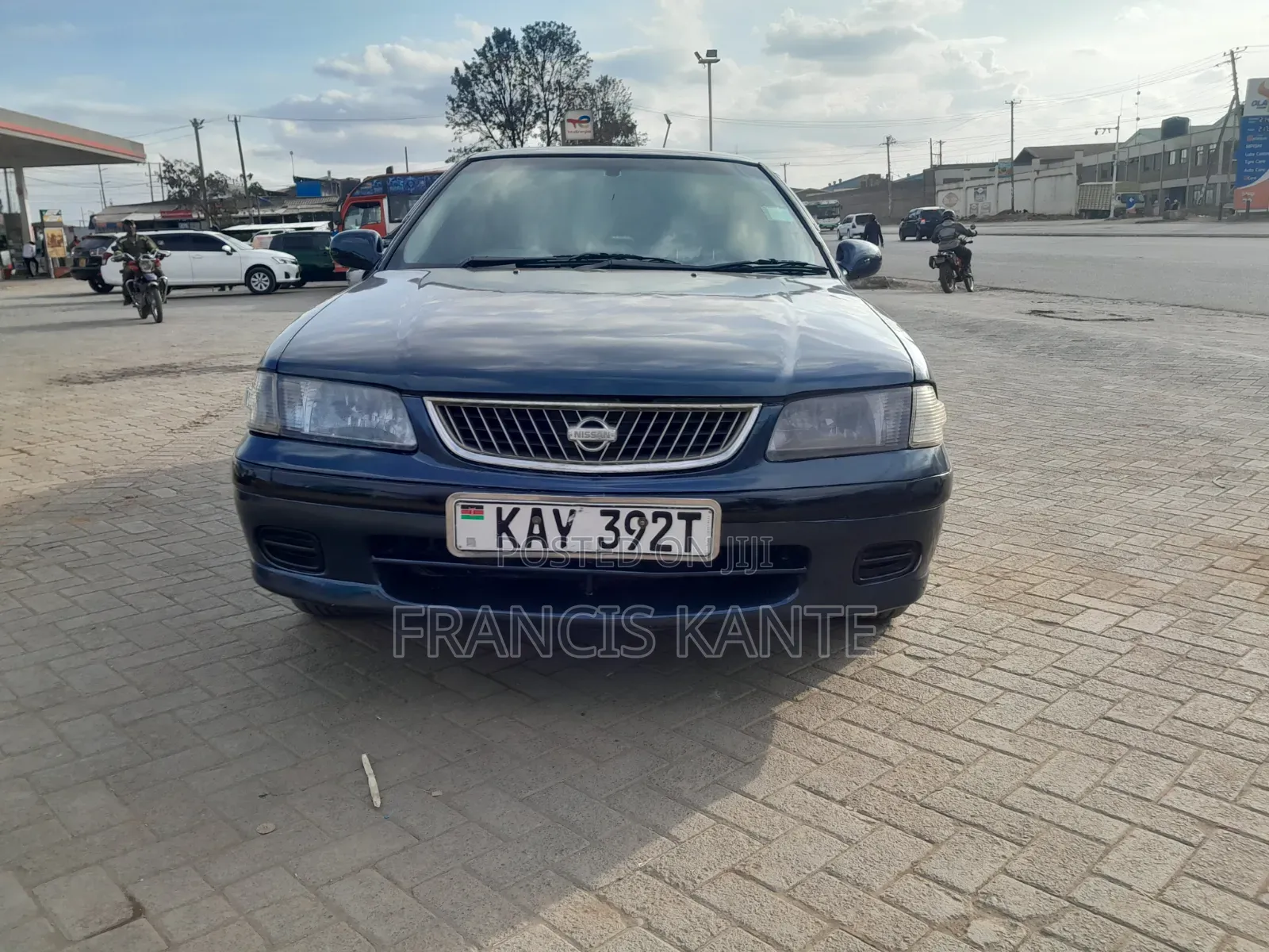 Nissan FB15 2003 Blue