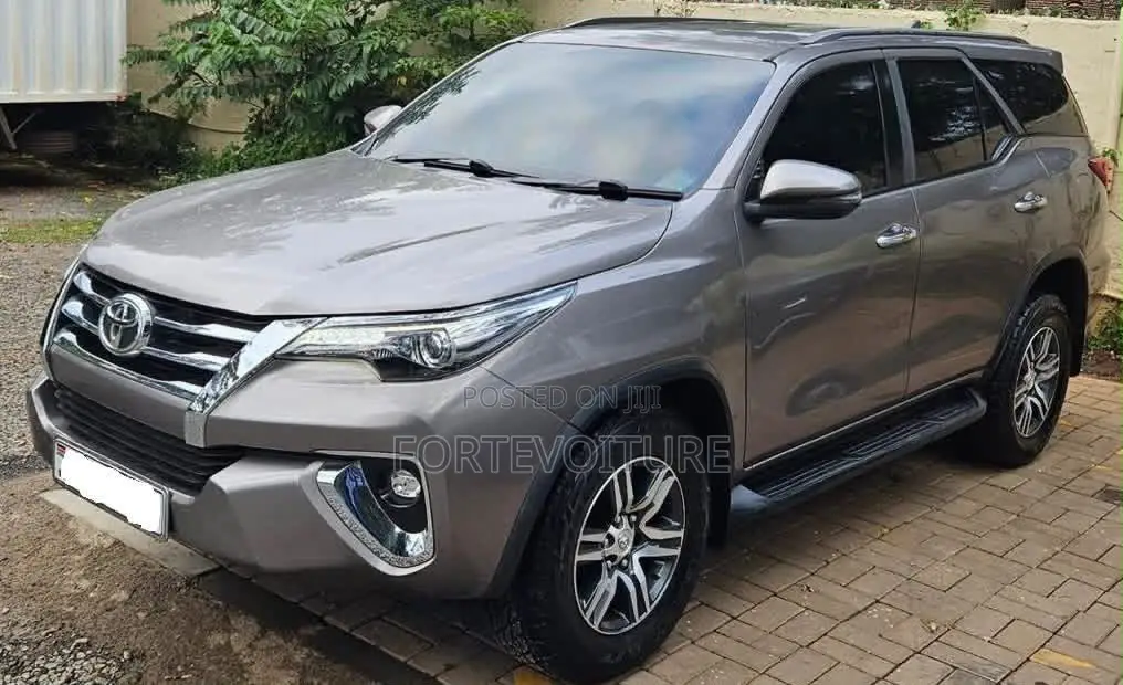 Toyota Fortuner 2018 Gray