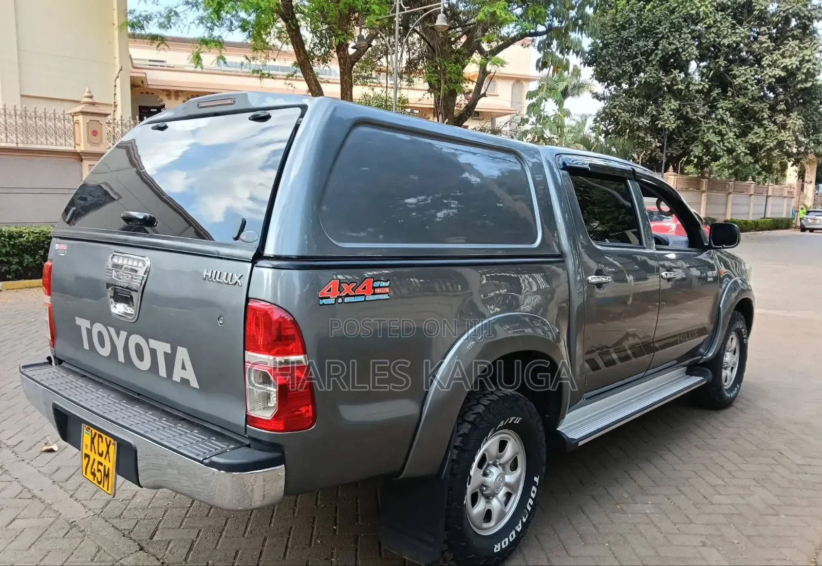 Toyota Hilux 2012 Gray