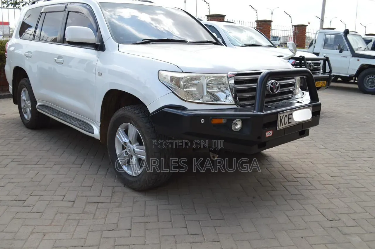 Toyota Land Cruiser 2008 White