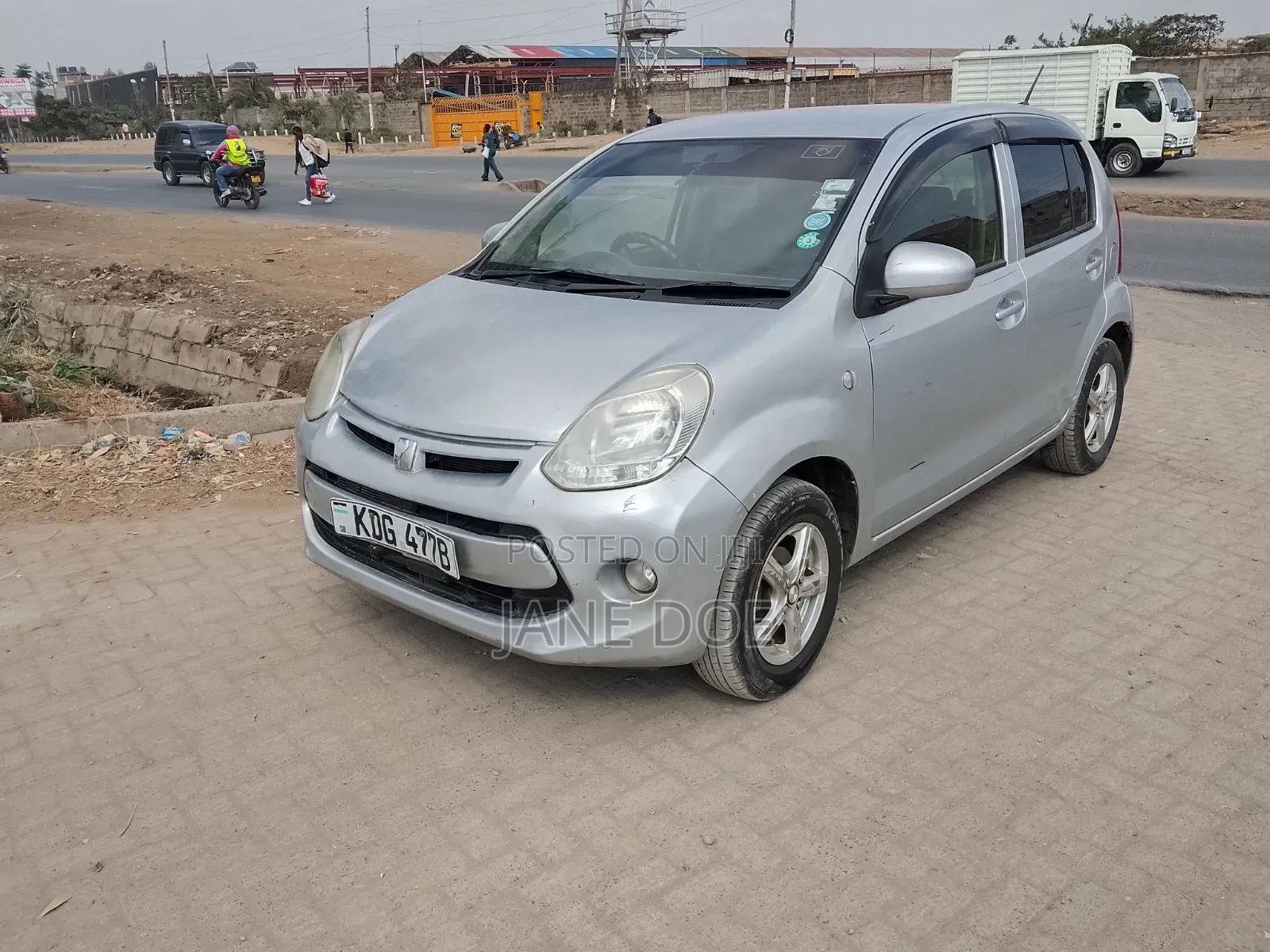 Toyota Passo 2014 Silver