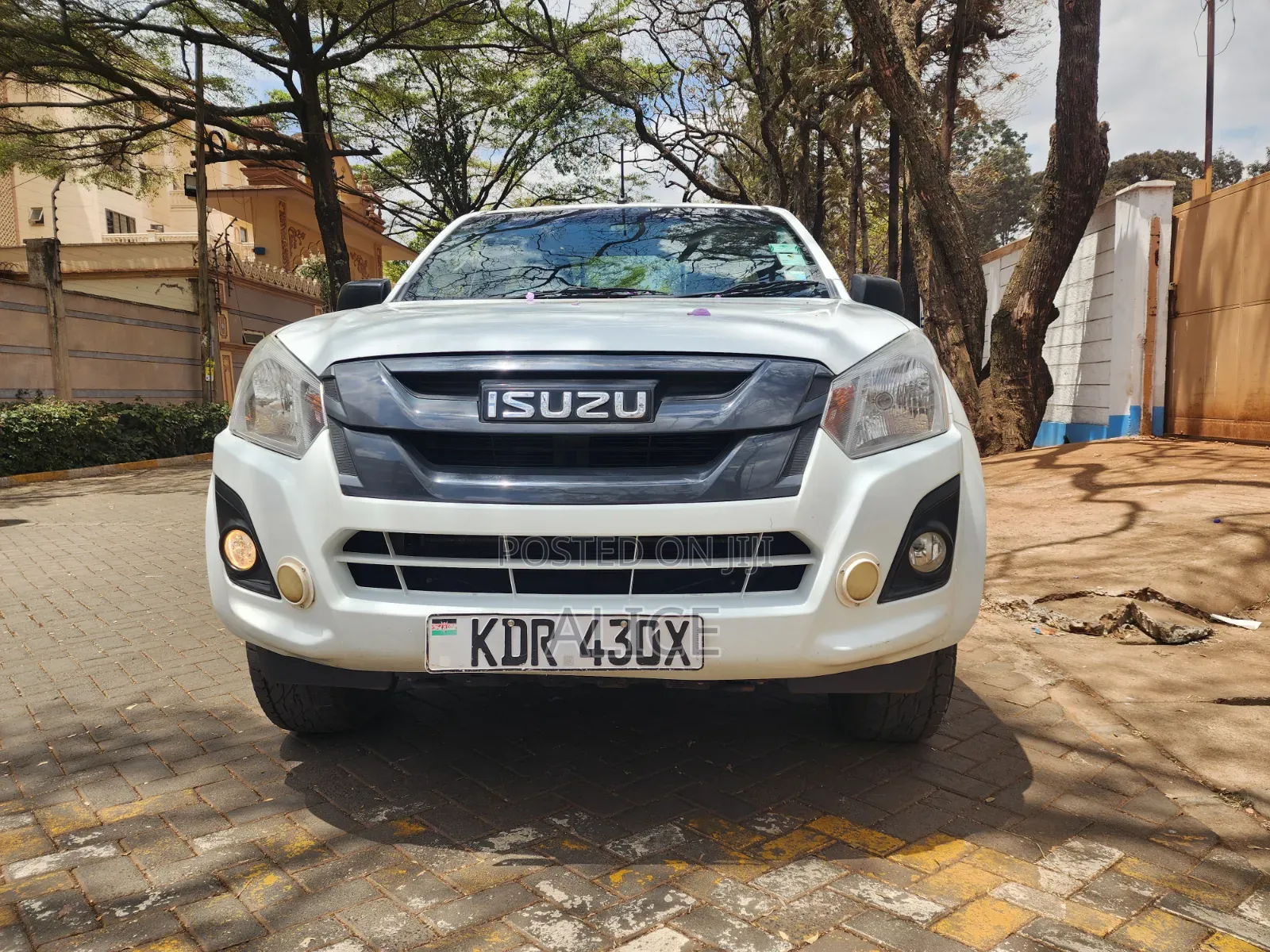 Isuzu D-MAX 2025 White