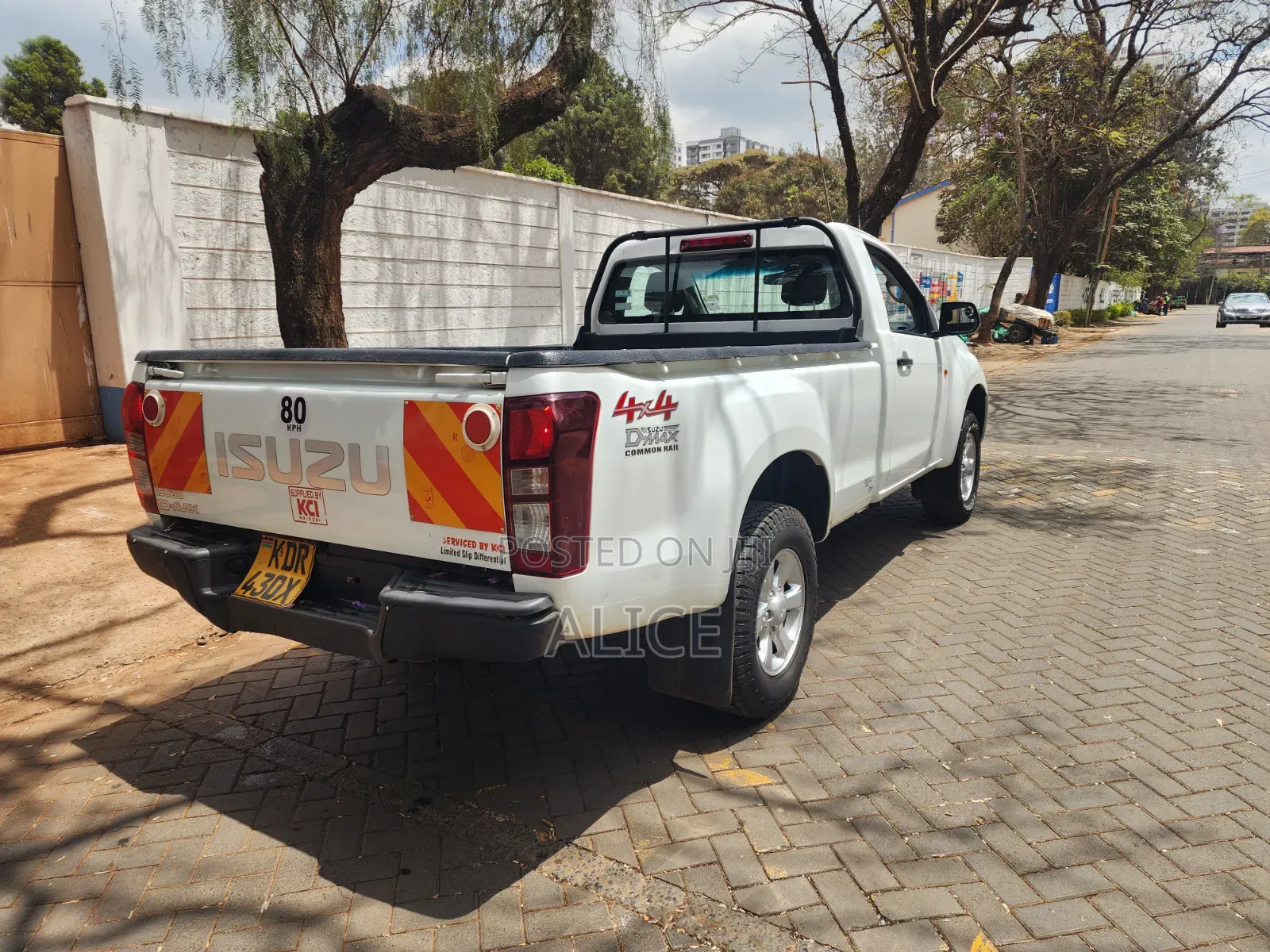 Isuzu D-MAX 2025 White