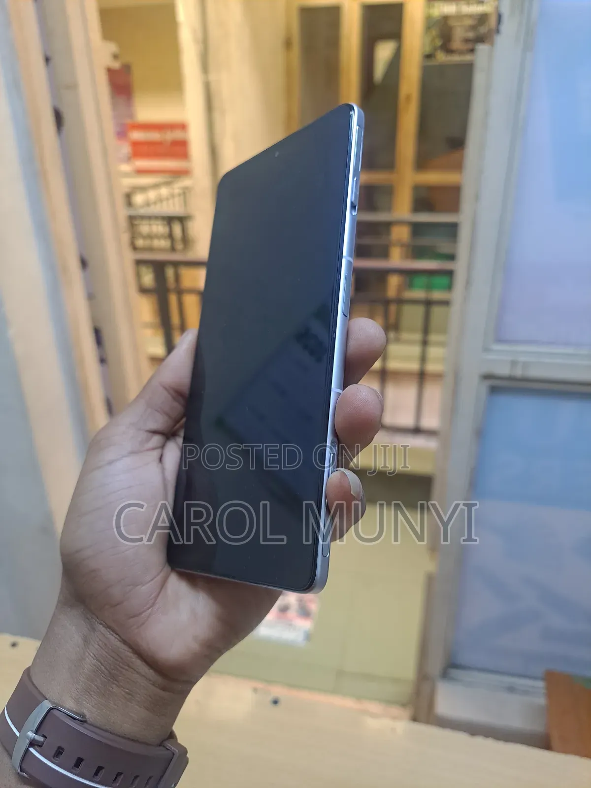 Mobile Phone 256 GB Red