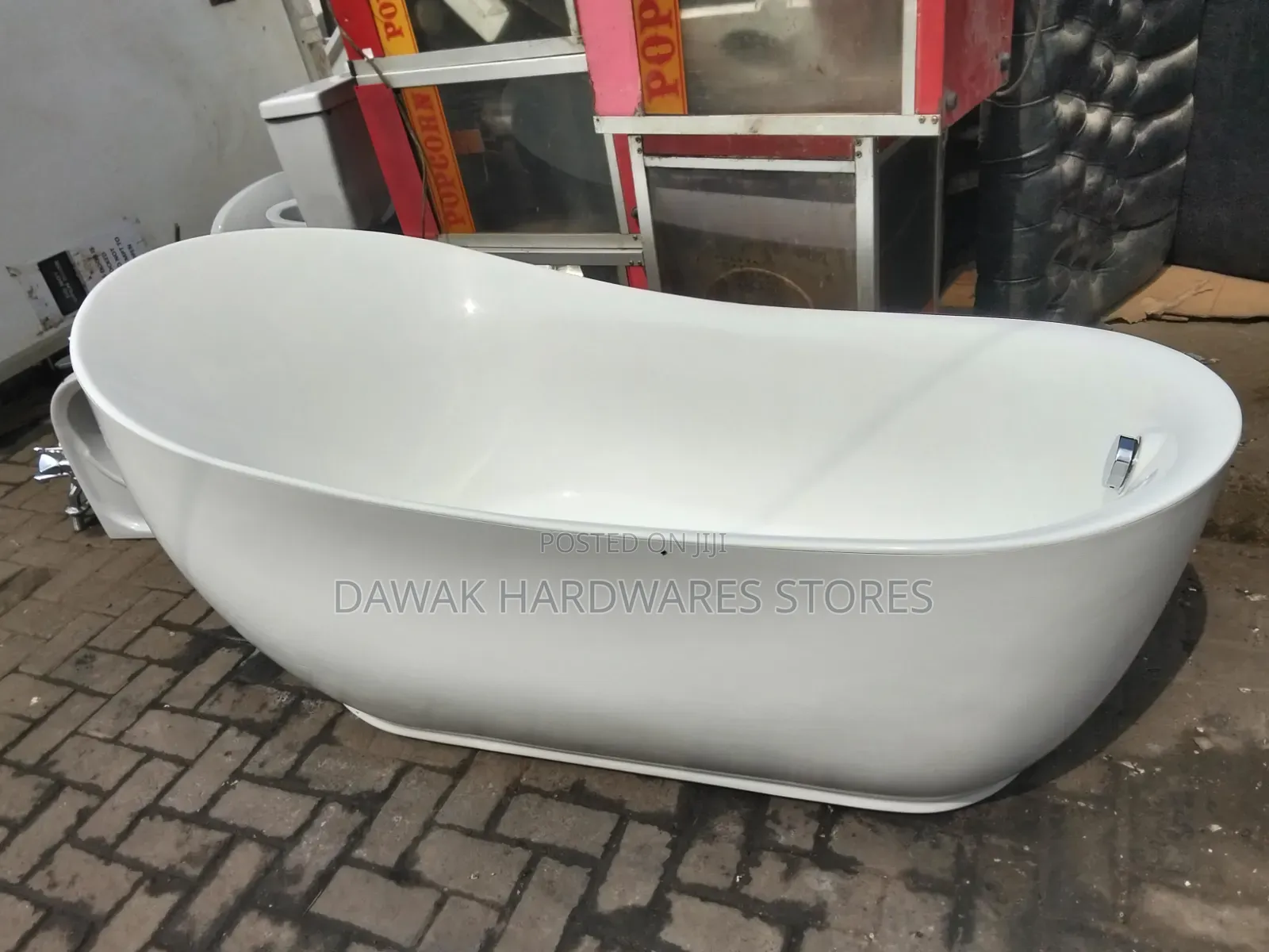 Freestanding Modern Egg Shaped Executive Bathtub