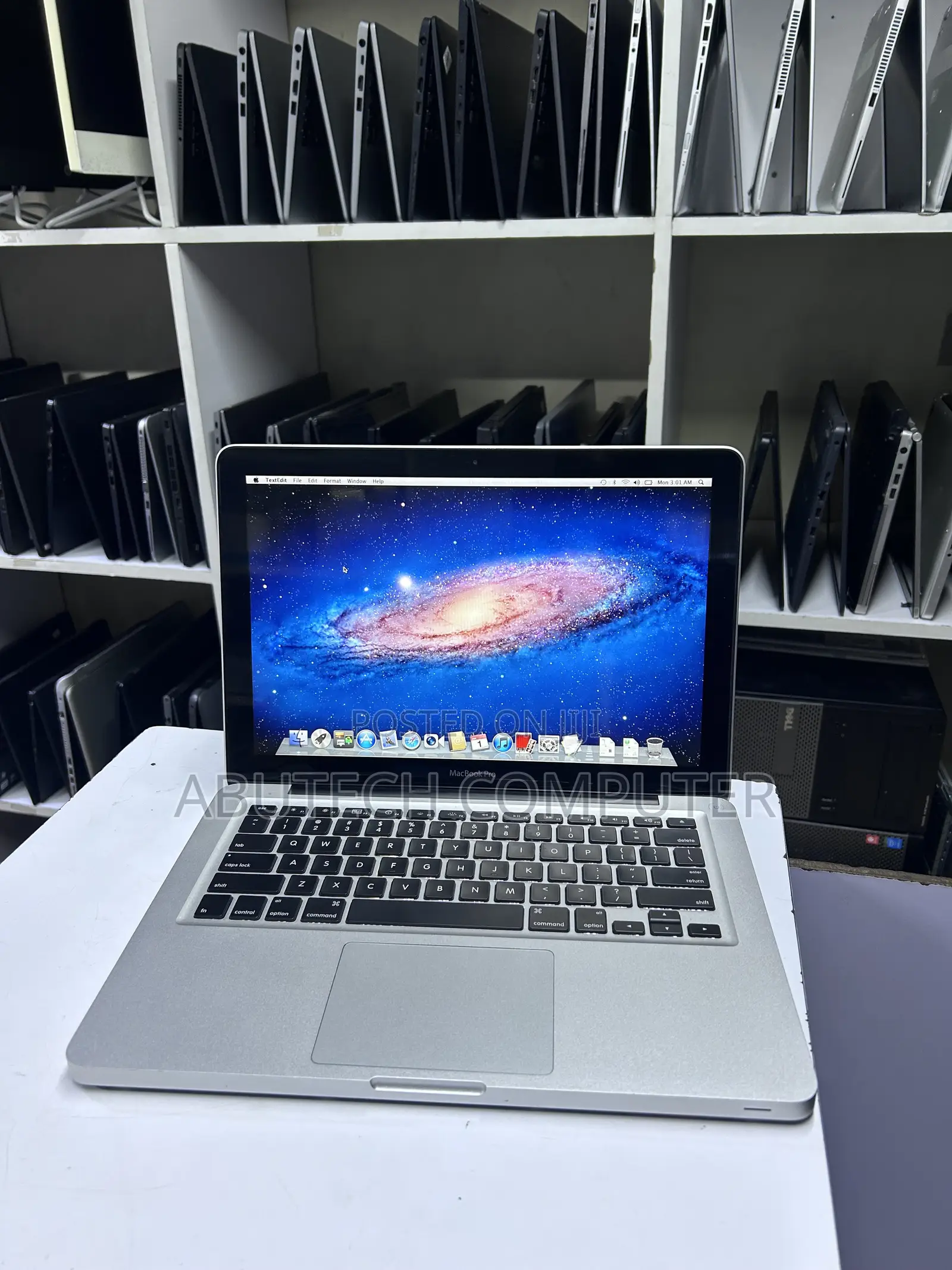 Laptop Apple MacBook 2011 4GB Intel Core i5 HDD 500GB