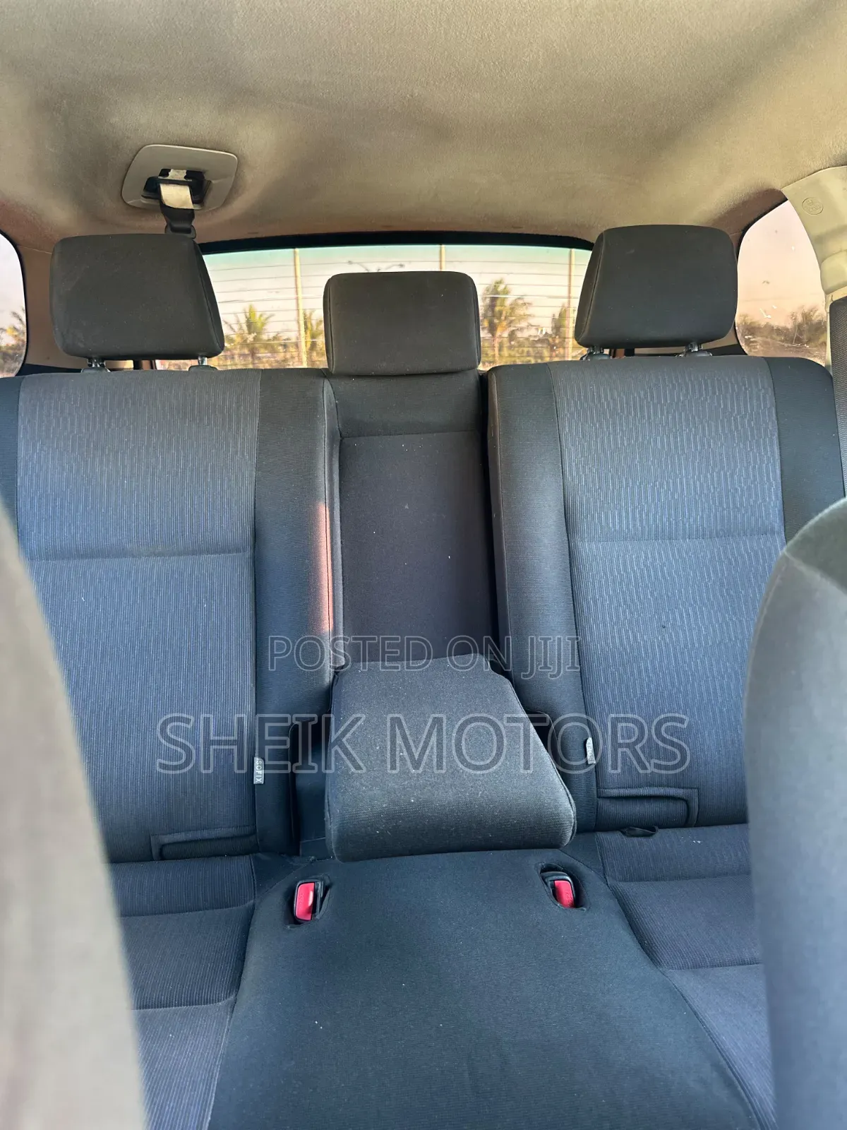 Toyota Corolla Fielder 2011