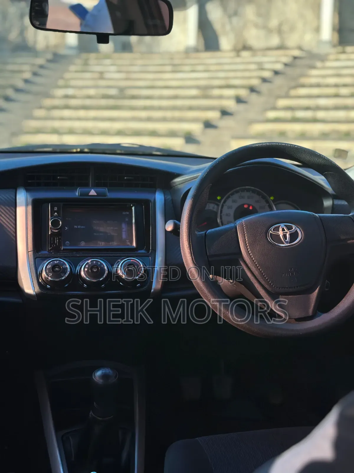 Toyota Corolla Fielder 2011