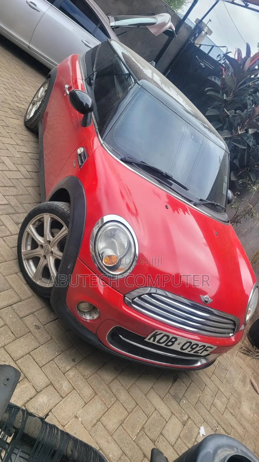 Mini Cooper 2013 Red