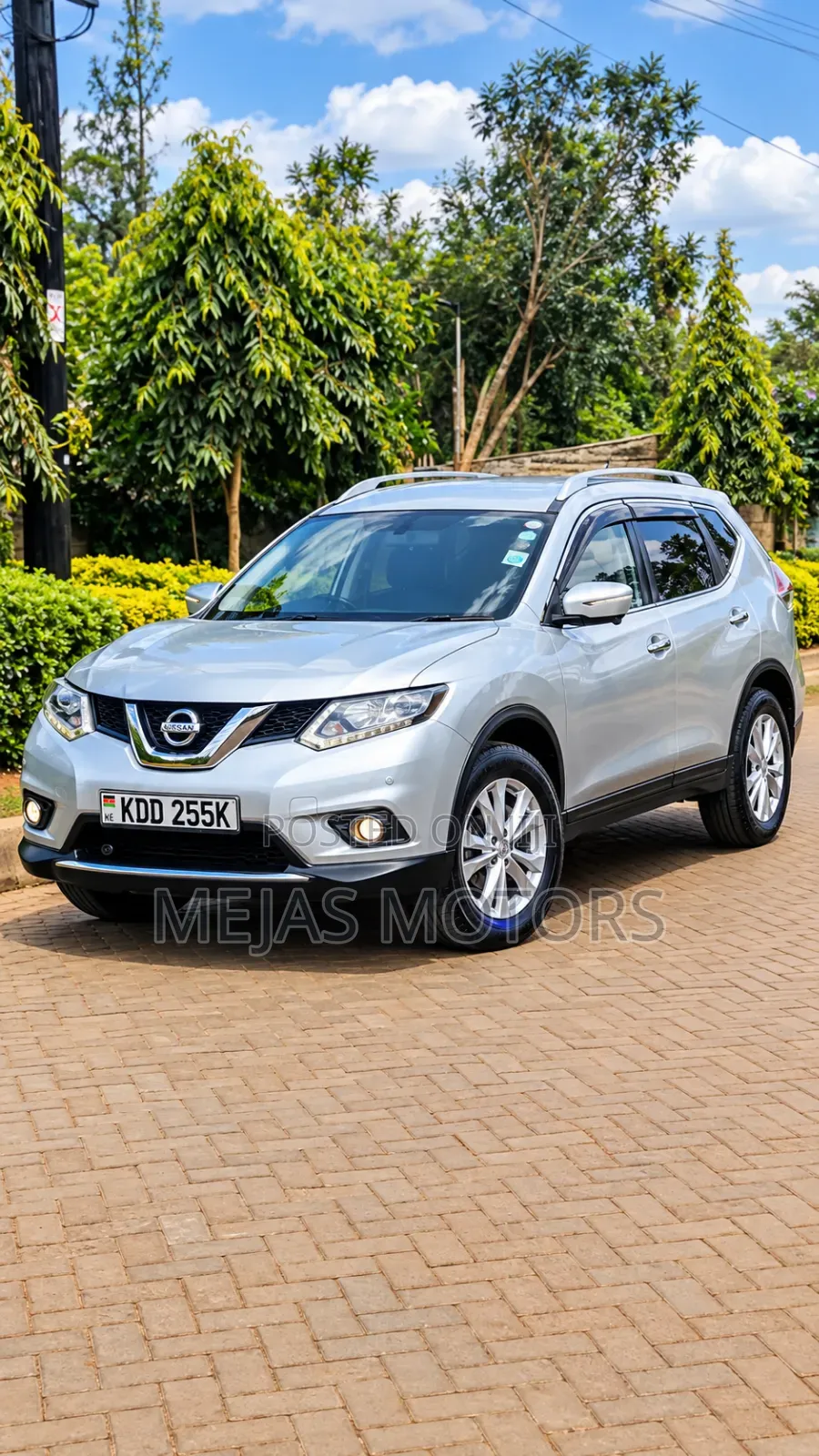 Nissan X-Trail 2015 Silver