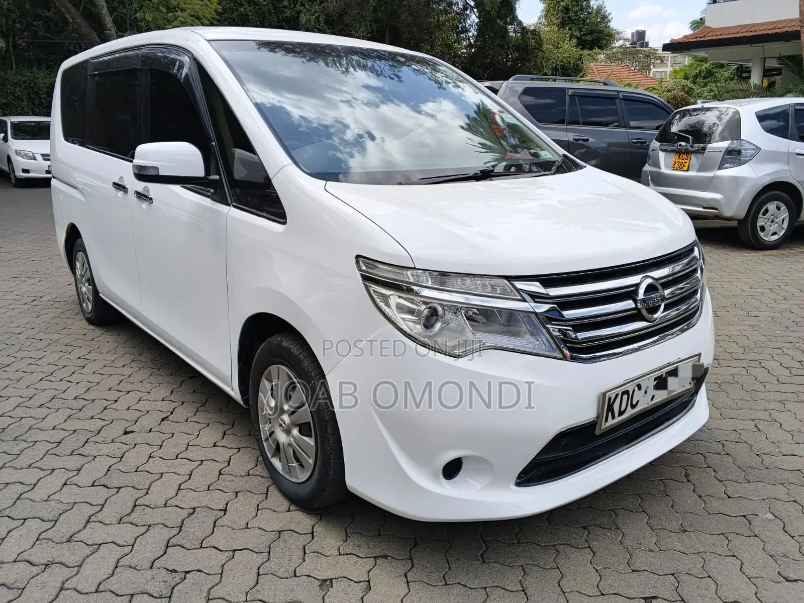 Nissan Serena 2014 White