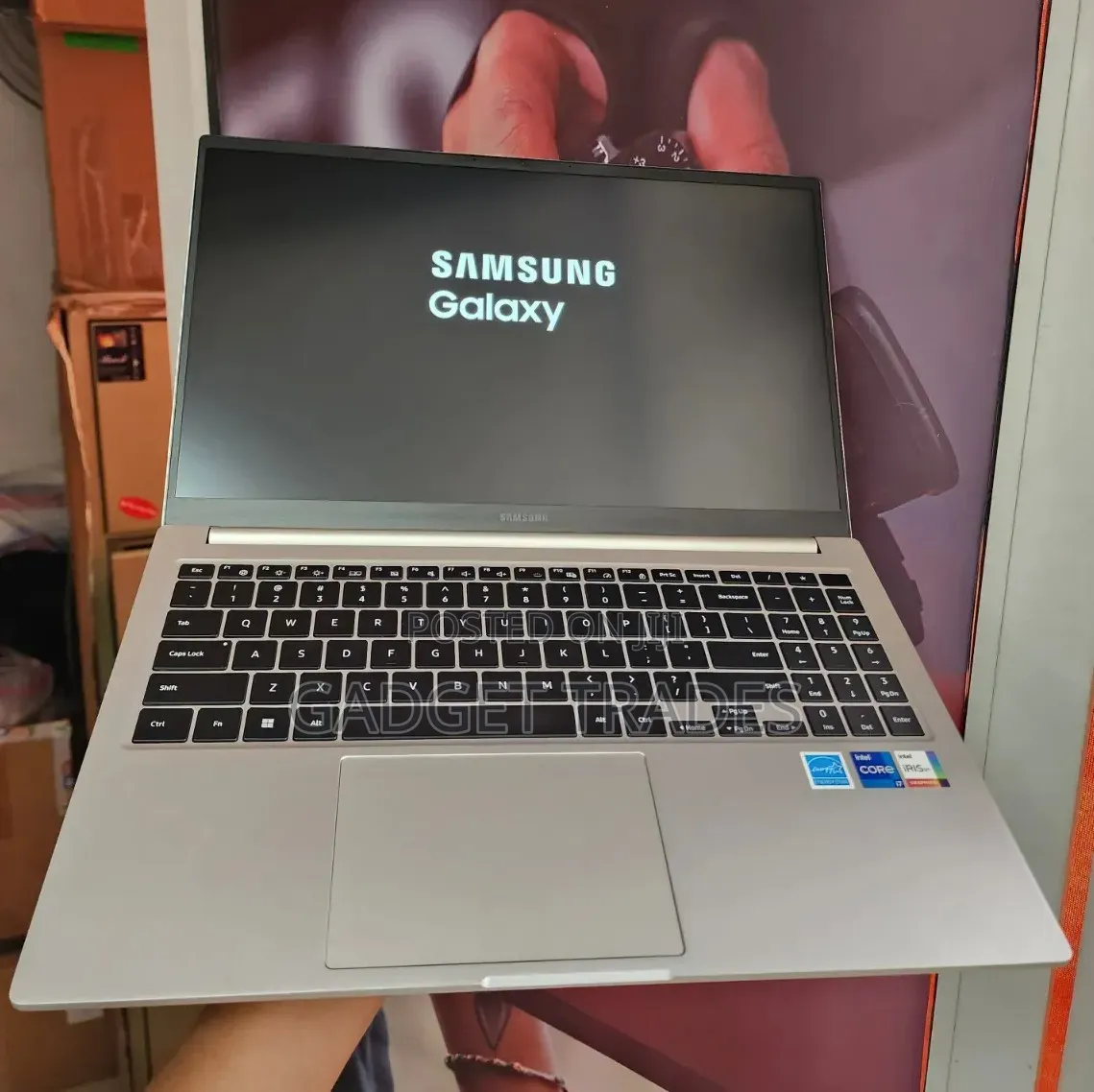 Laptop Samsung Galaxy Book4 Pro 16GB Intel Core i7 SSD 512GB