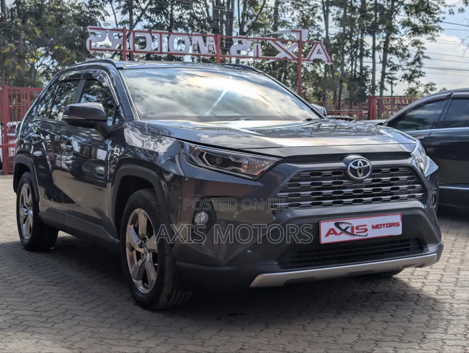 Toyota RAV4 LE FWD 2019 Gray