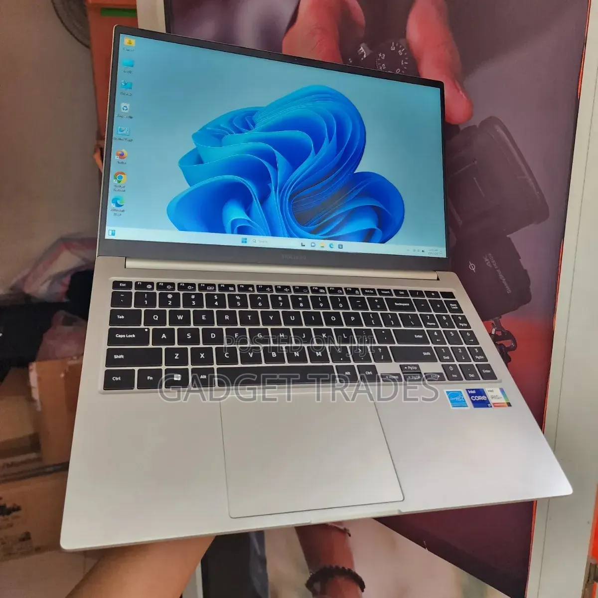 Laptop Samsung Galaxy Book4 Pro 16GB Intel Core i7 SSD 512GB